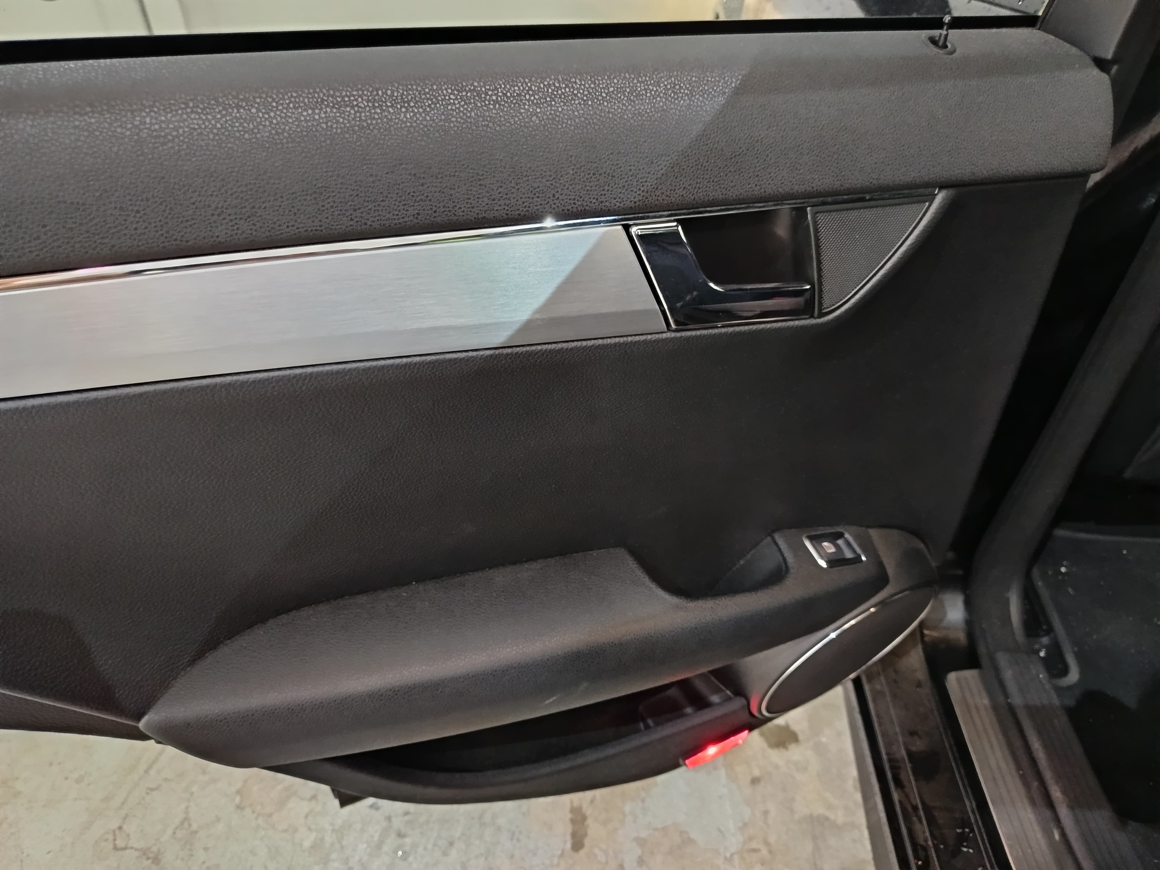 Mercedes-Benz C300 · Ano 2008 — imagem 25