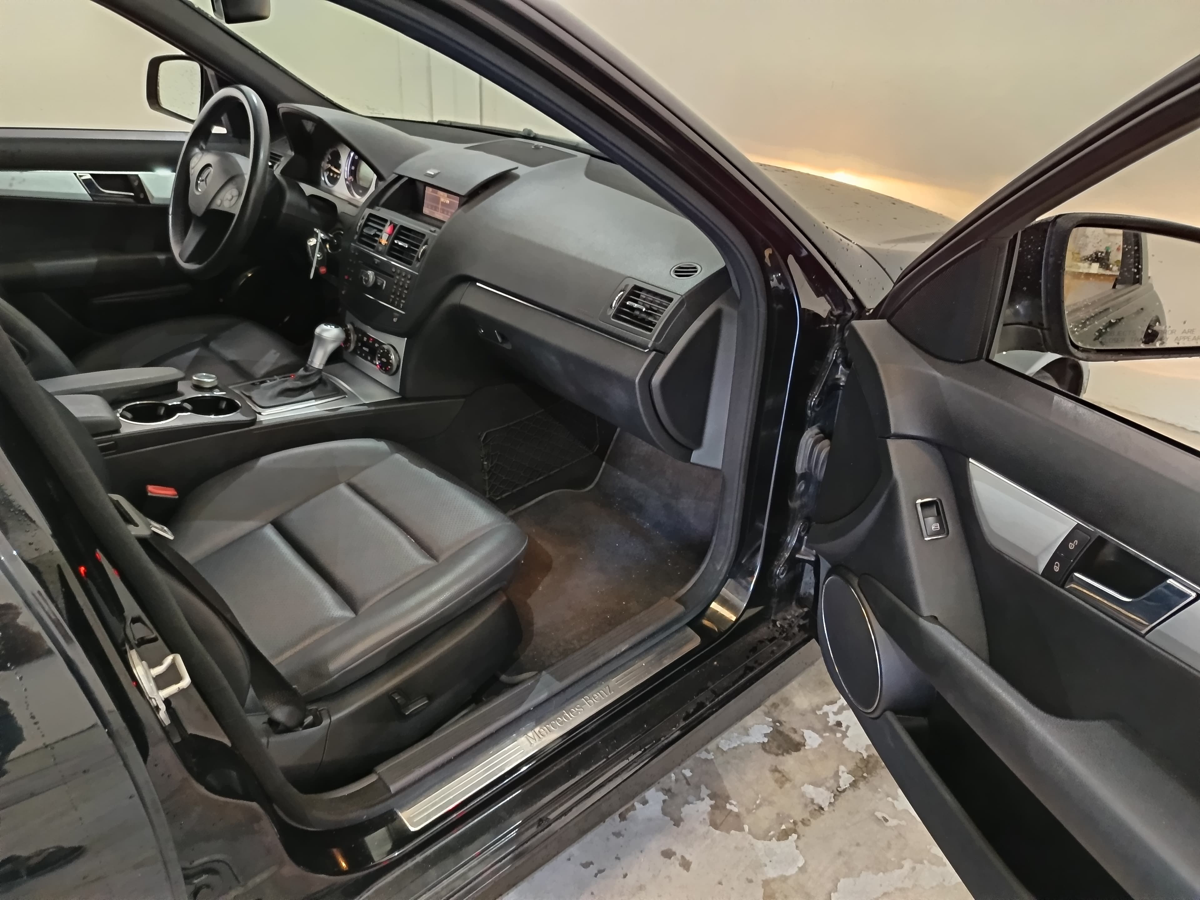 Mercedes-Benz C300 · Ano 2008 — imagem 21
