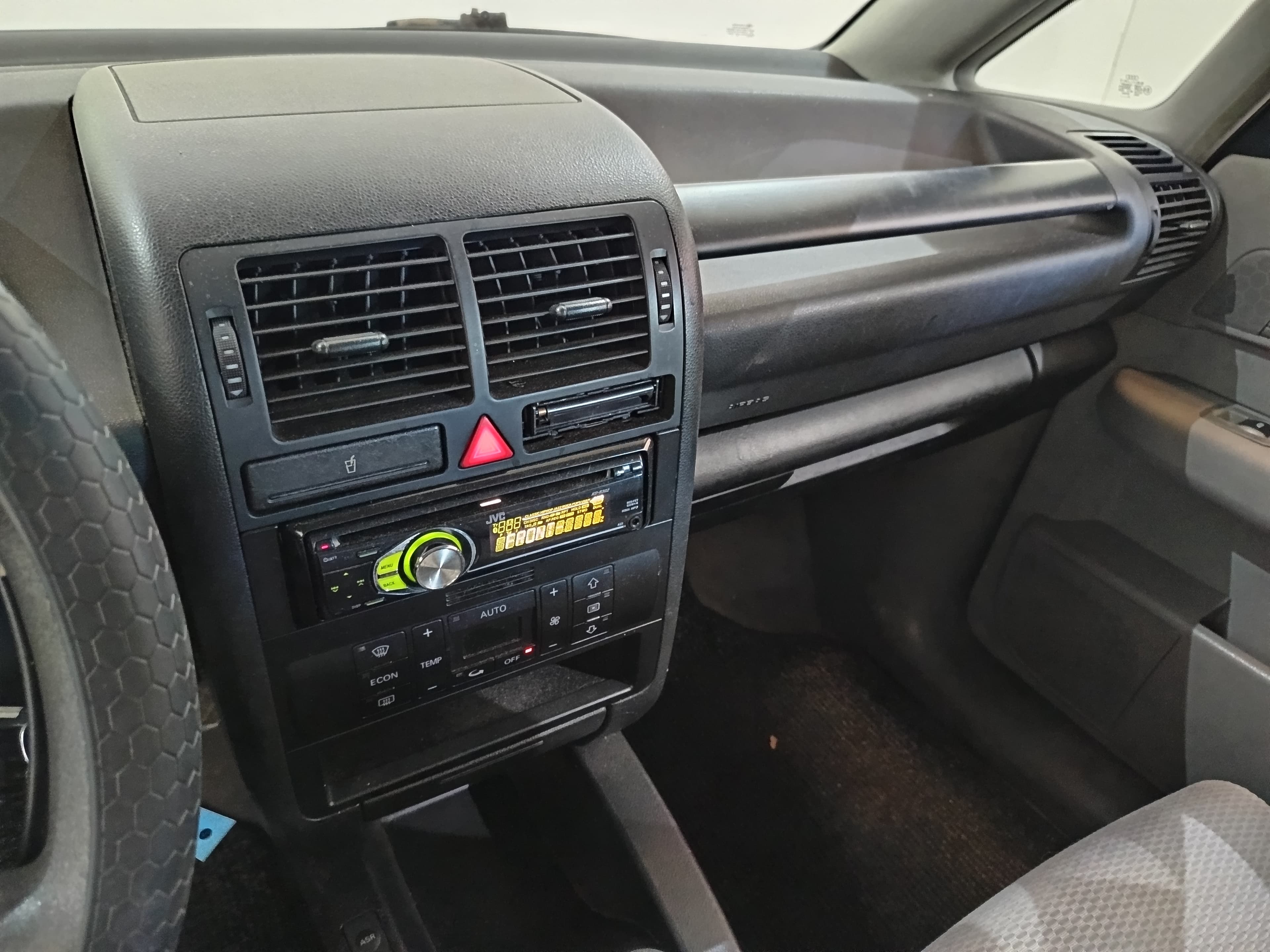 Audi A2 · Ano 2001 — image 26