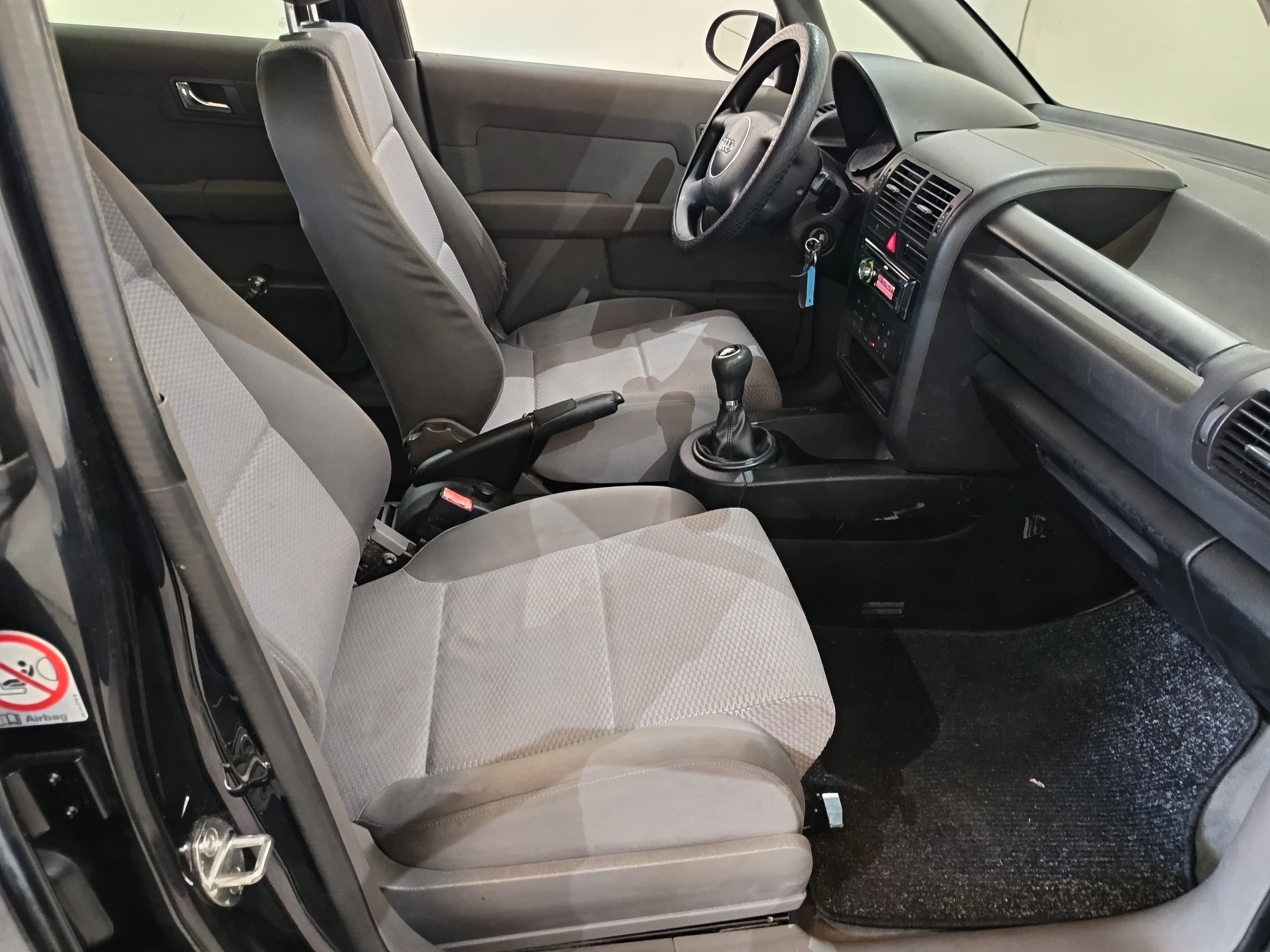 Audi A2 · Ano 2001 — image 19
