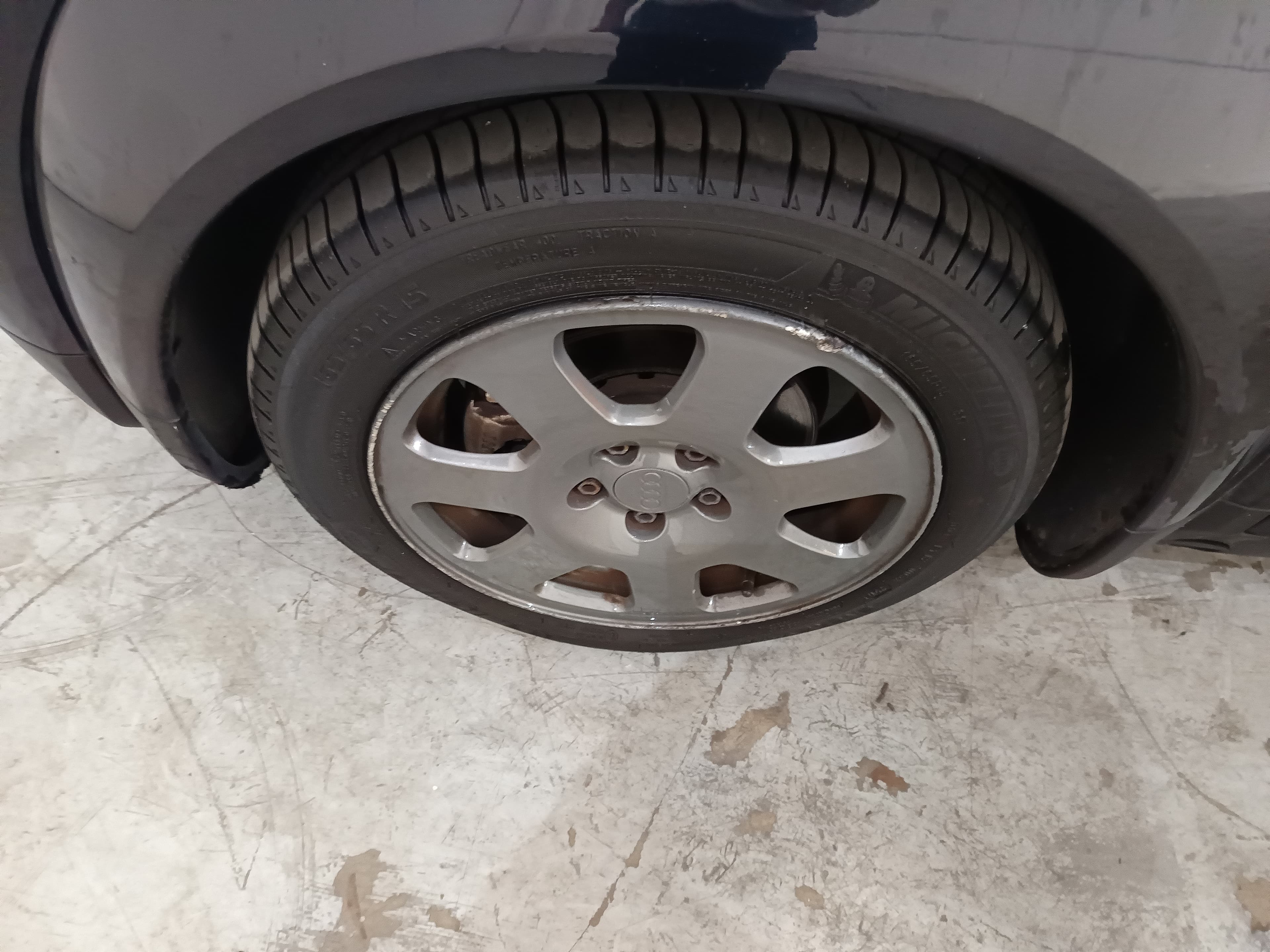 Audi A2 · Ano 2001 — image 12