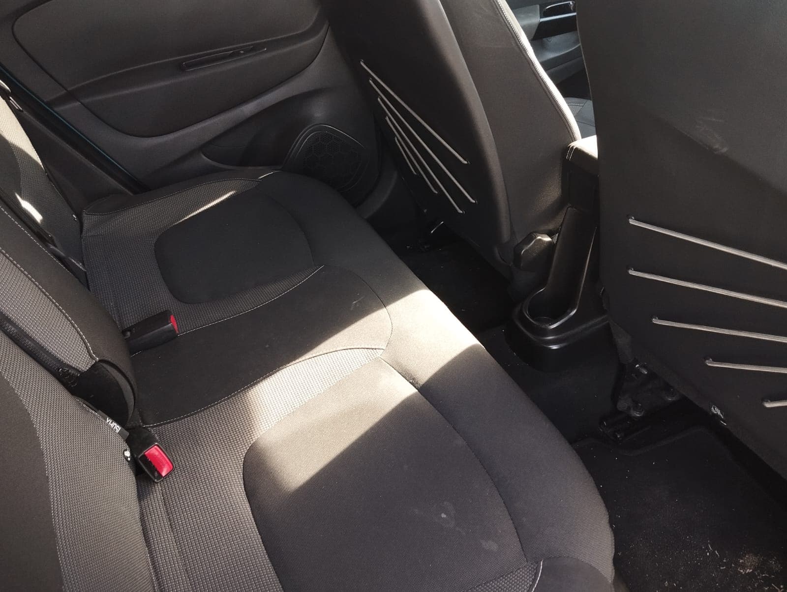 Renault Captur · Ano 2016 — image 17