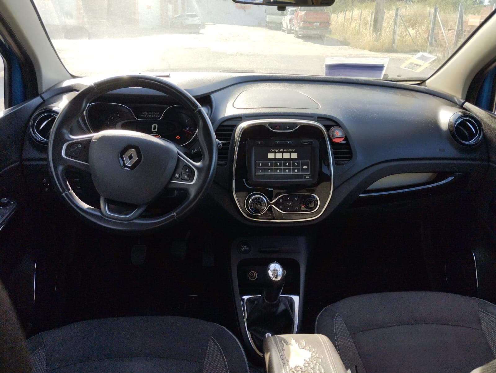 Renault Captur · Ano 2016 — image 16