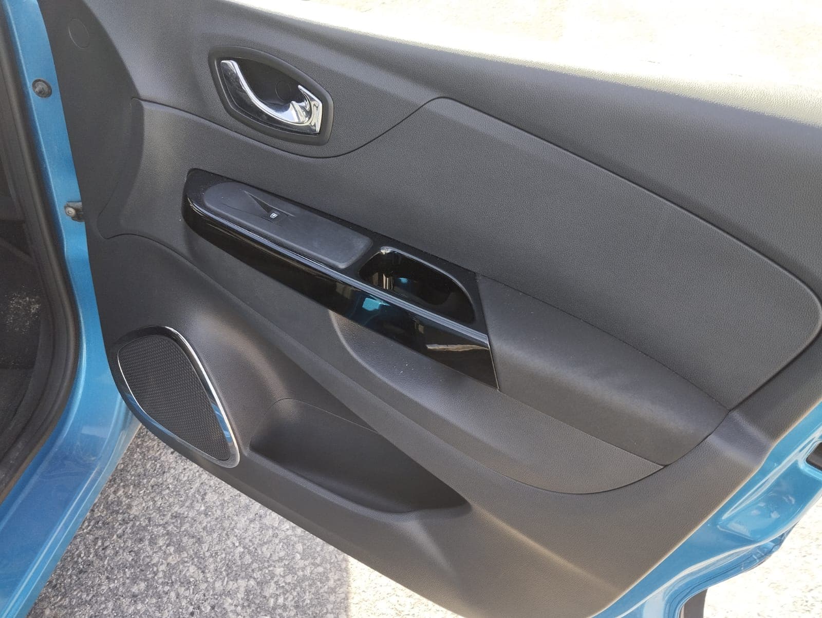 Renault Captur · Ano 2016 — image 20