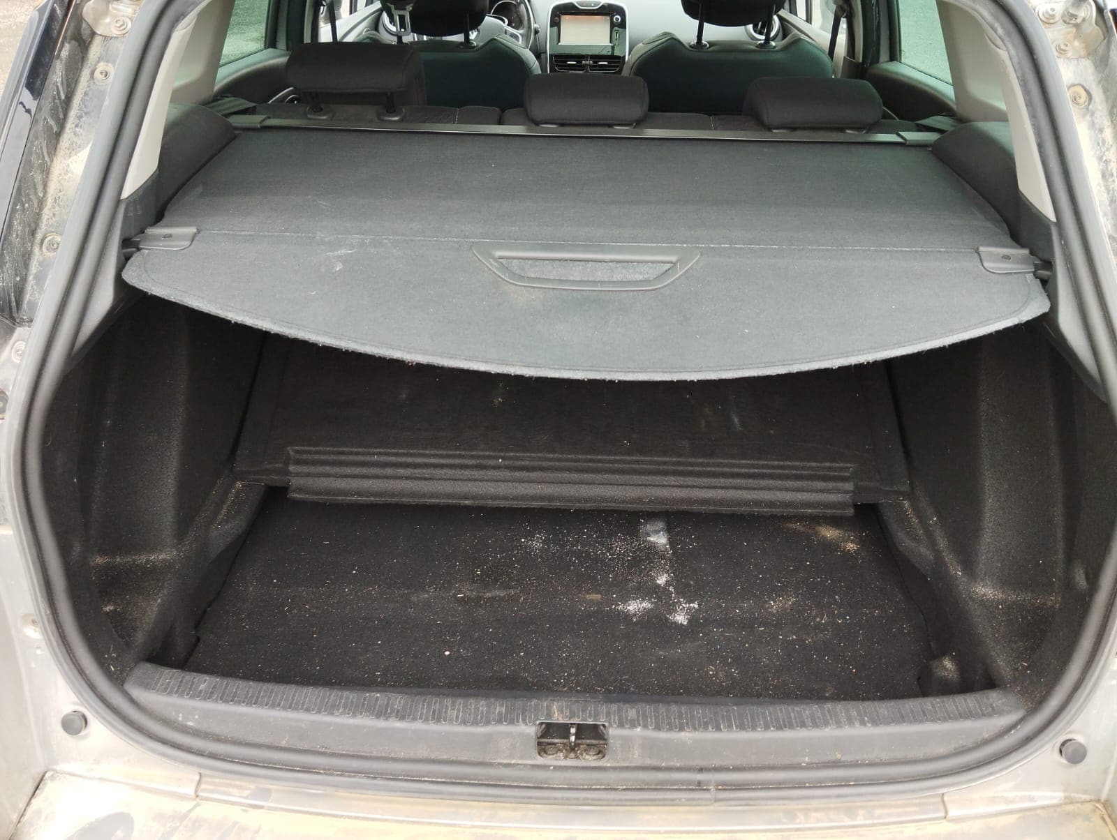 Renault Clio 4 Grantour 1.5 DCI · Ano 2016 — imagem 11