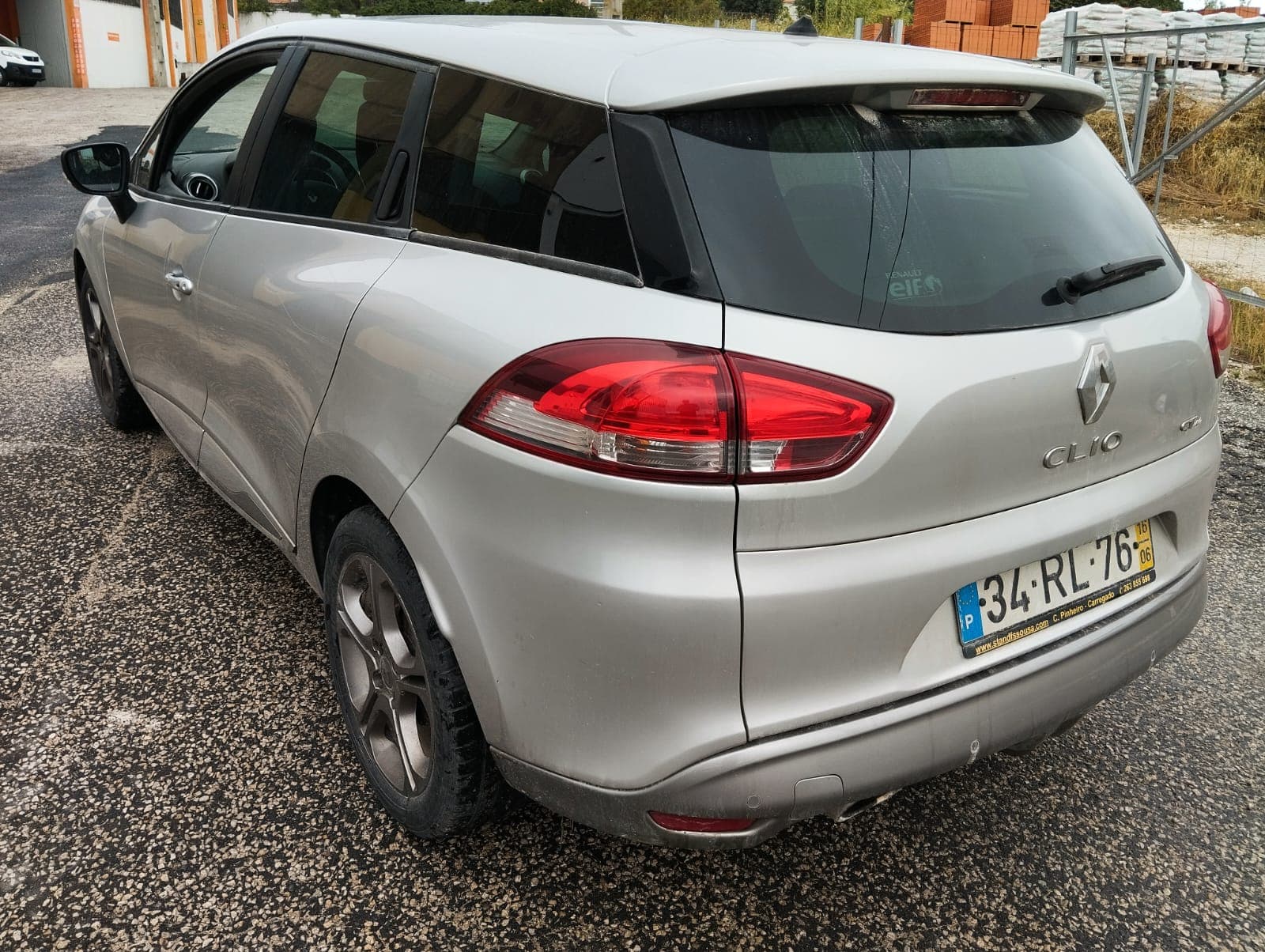 Renault Clio 4 Grantour 1.5 DCI · Ano 2016 — imagem 6
