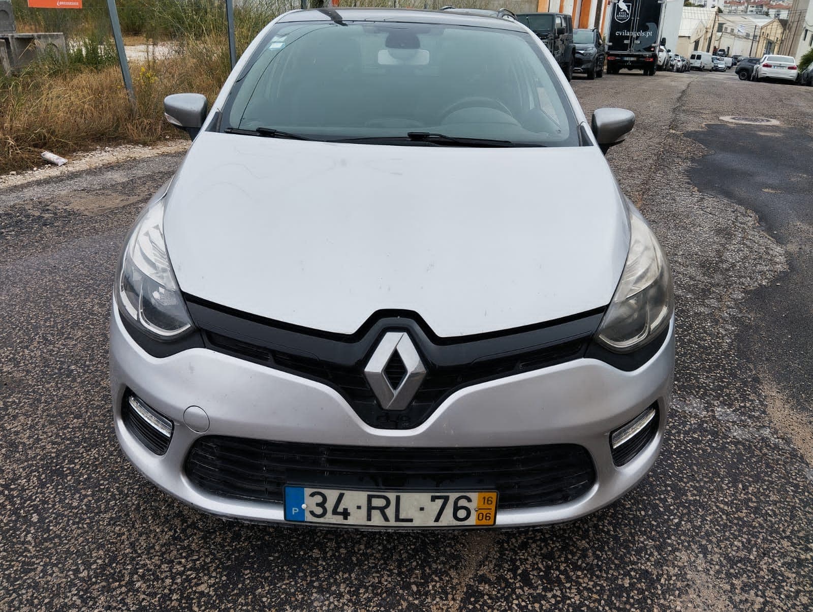 Renault Clio 4 Grantour 1.5 DCI · Ano 2016 — imagem 3