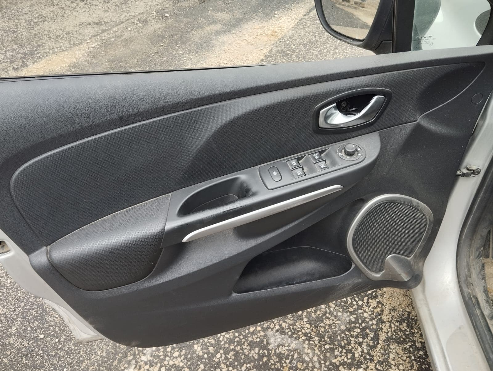 Renault Clio 4 Grantour 1.5 DCI · Ano 2016 — imagem 29
