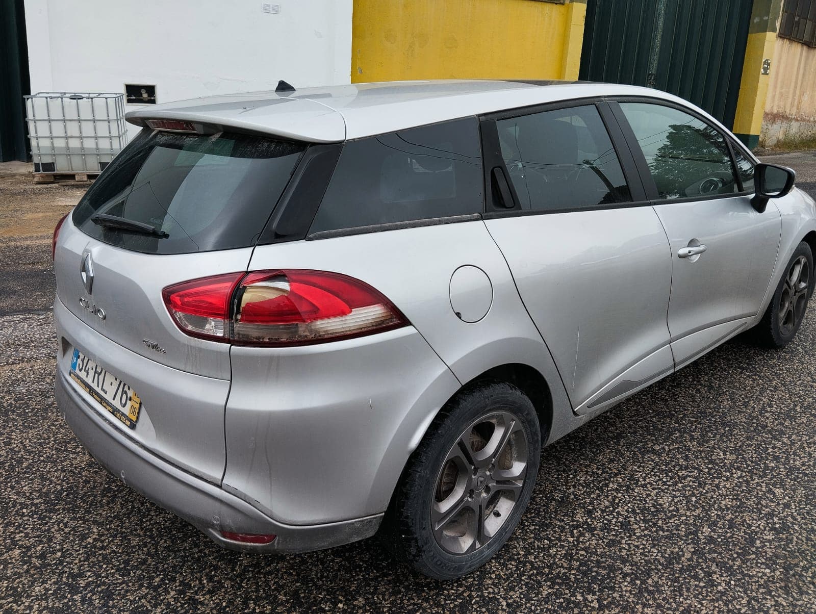 Renault Clio 4 Grantour 1.5 DCI · Ano 2016 — imagem 14