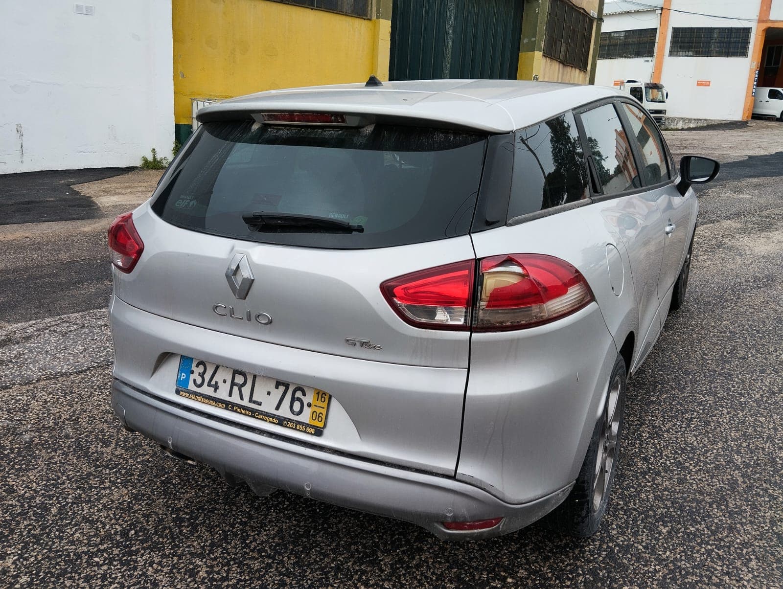 Renault Clio 4 Grantour 1.5 DCI · Ano 2016 — imagem 15