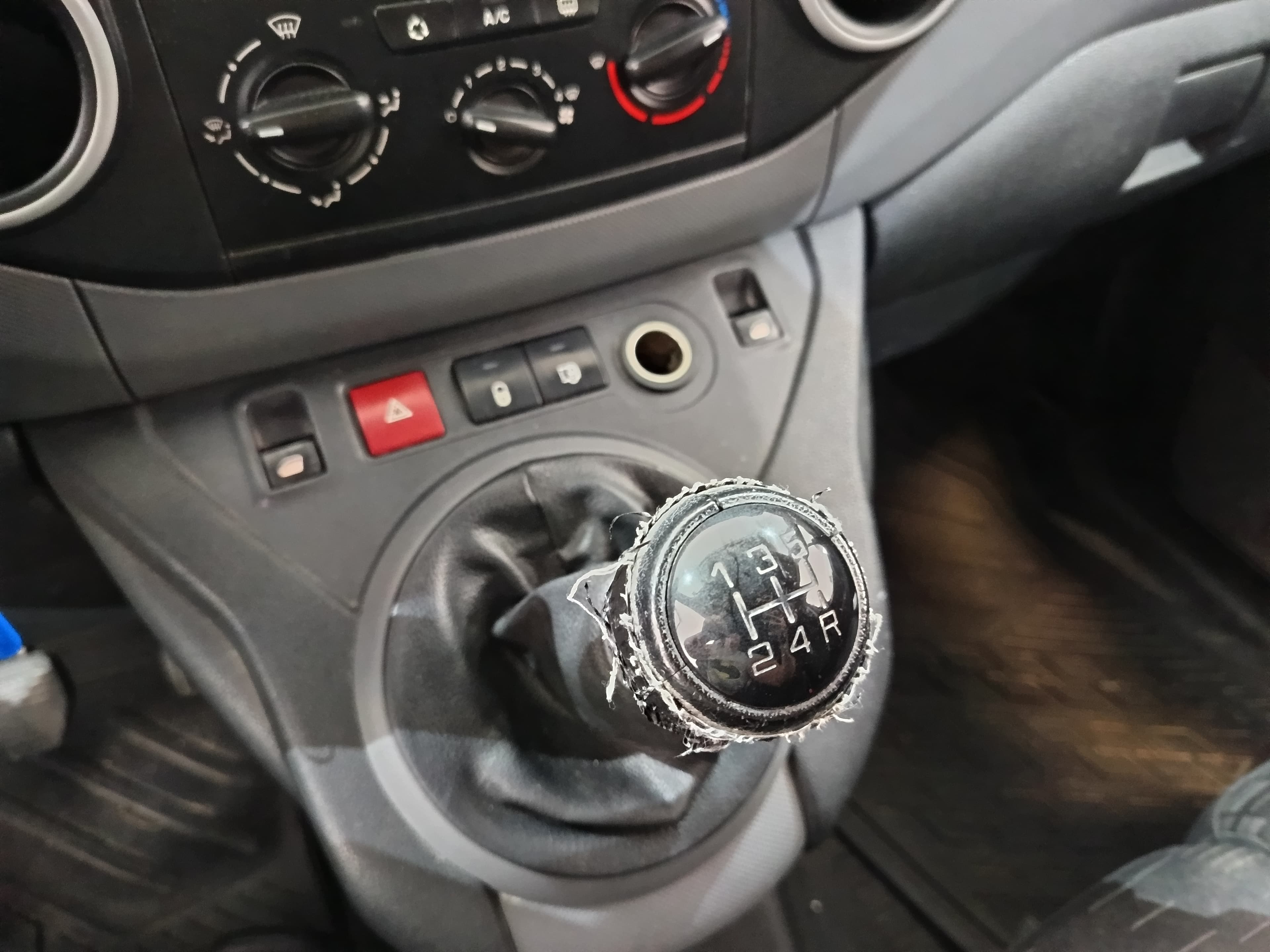 Citroën Berlingo · Ano 2011 — imagem 29