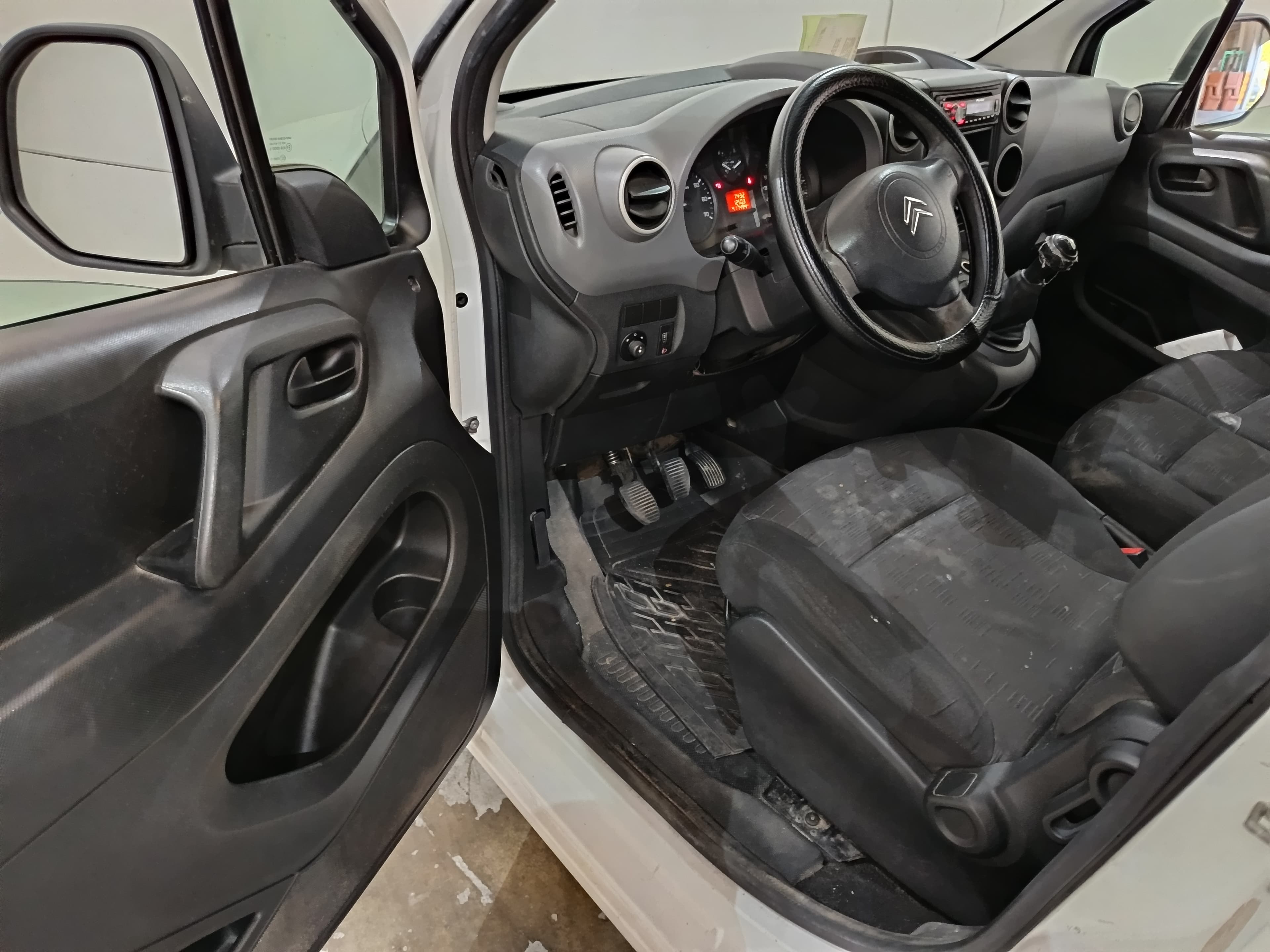 Citroën Berlingo · Ano 2011 — imagem 23