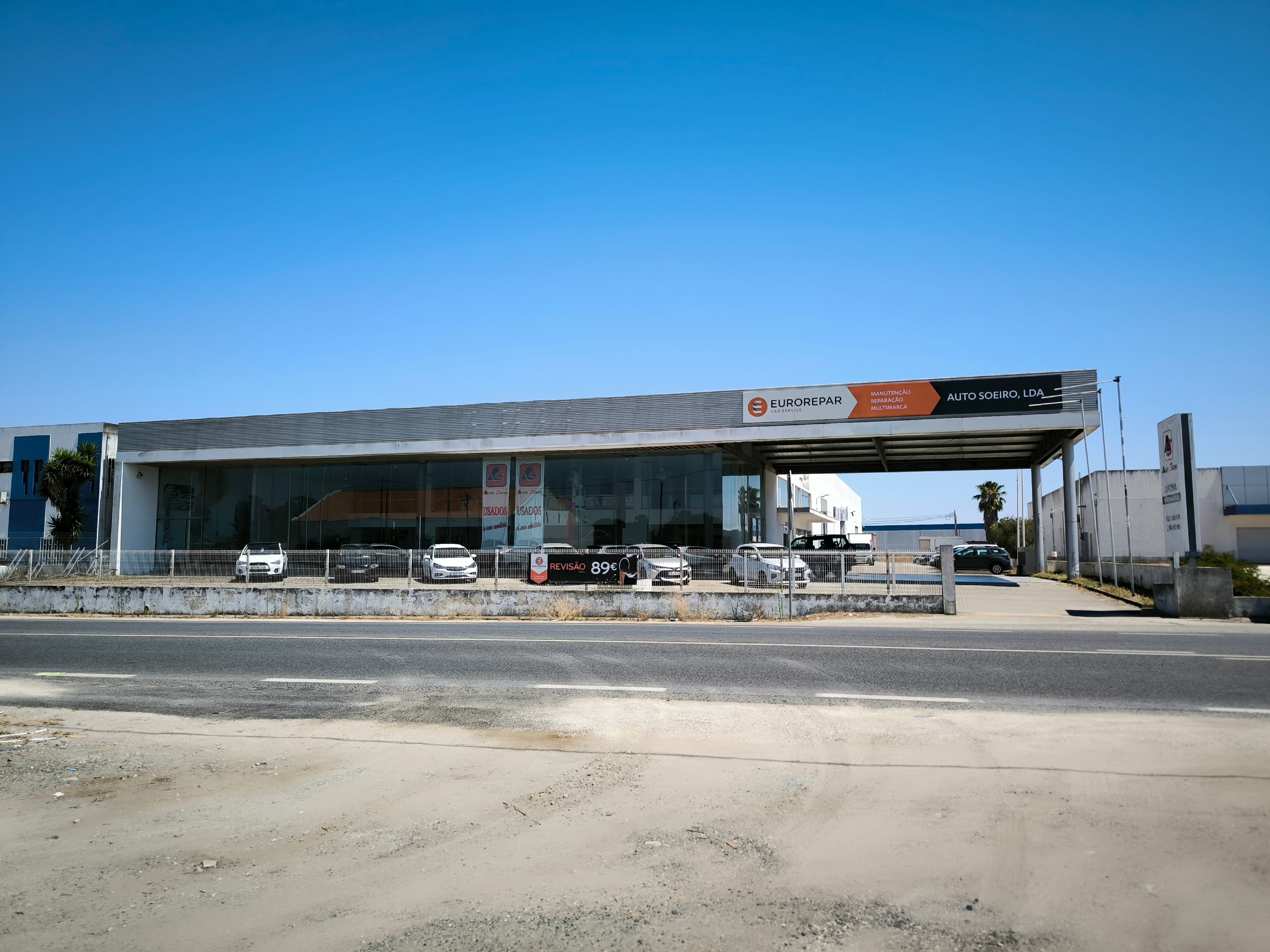 Edifício Comercial c/ 2 pisos · Zona Industrial das Arroteias, Moita — image 1