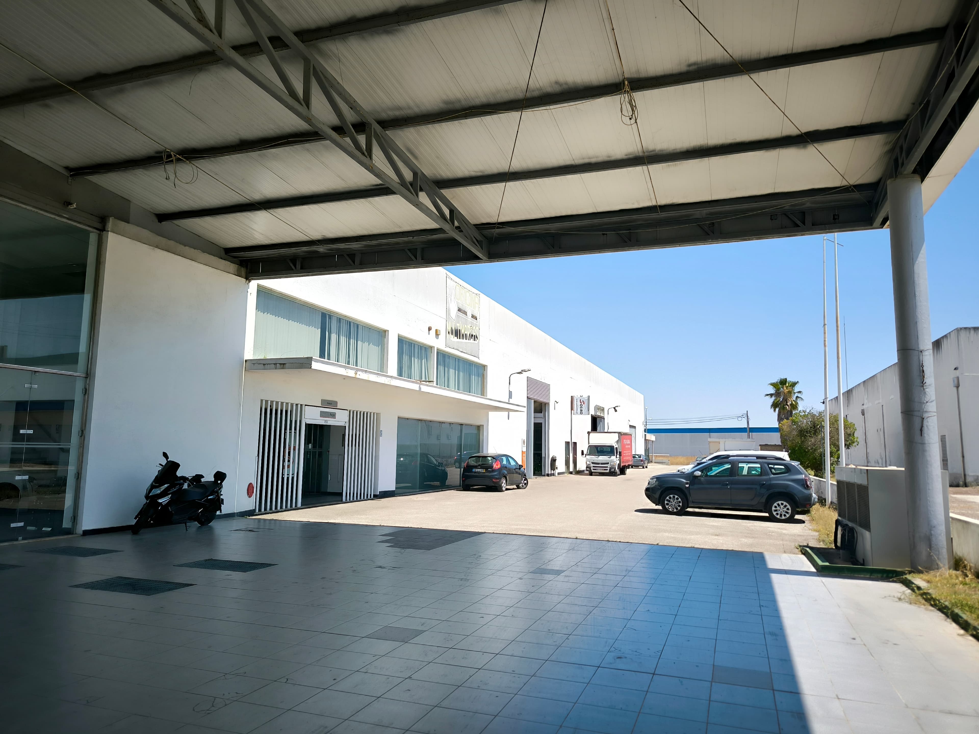 Edifício Comercial c/ 2 pisos · Zona Industrial das Arroteias, Moita — image 10