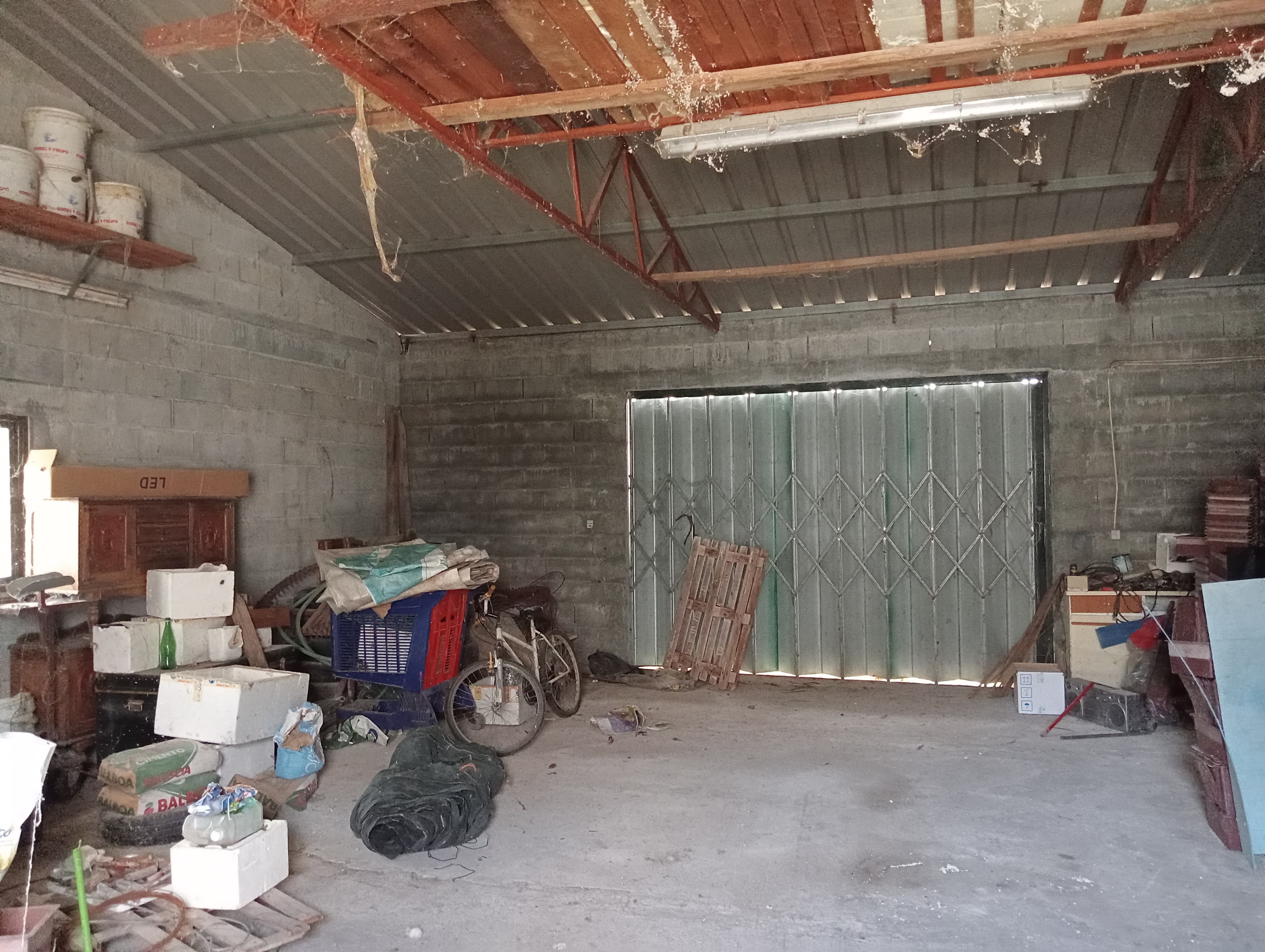Proporção de 17/20 de Pavilhões para Produção Animal · Terrenos · Vila Pouca de Aguiar — image 13
