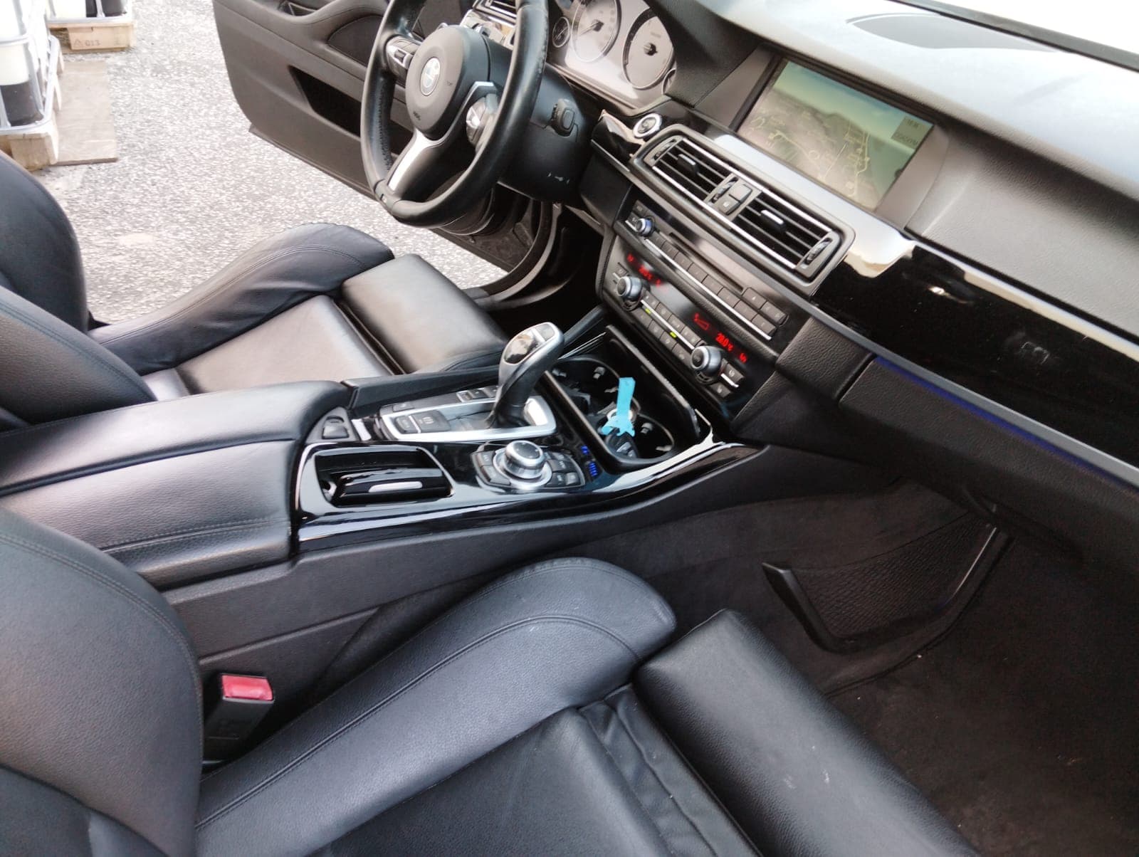 BMW 520D · Ano 2011 — imagem 19