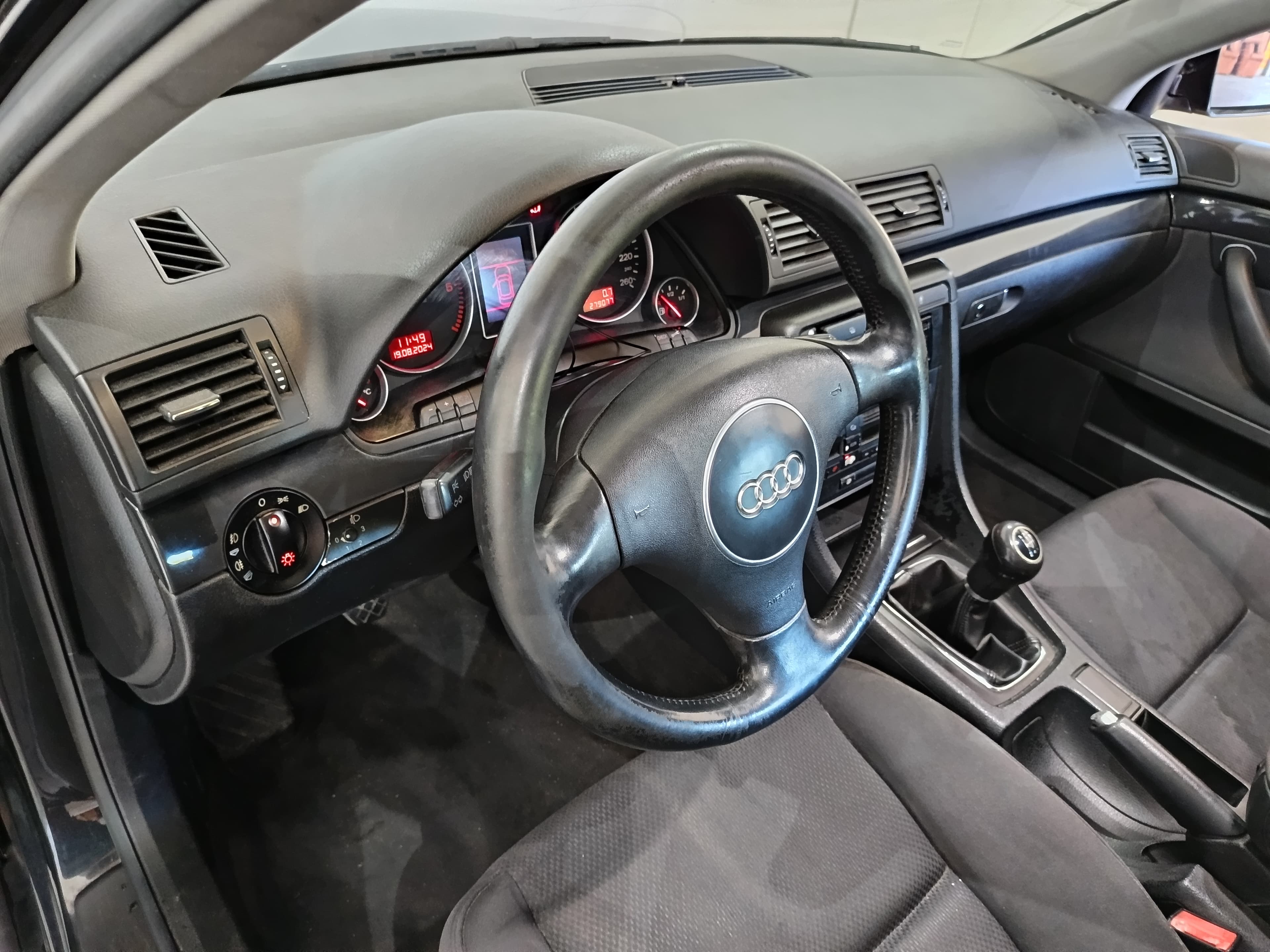 Audi A4 · Ano 2002 — imagen 21
