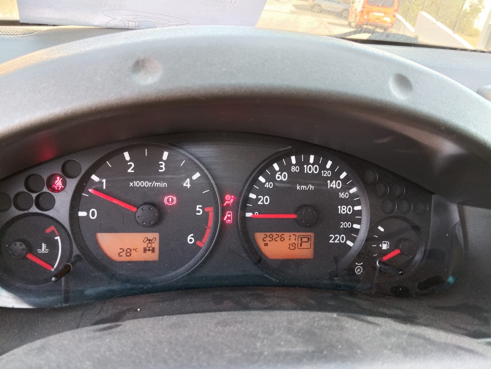 Nissan Navarra · Ano 2007 — imagem 23