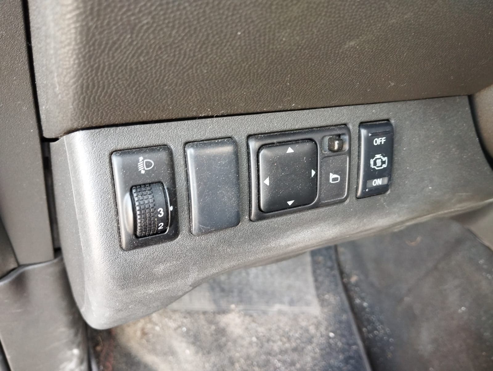 Nissan Navarra · Ano 2007 — imagem 20