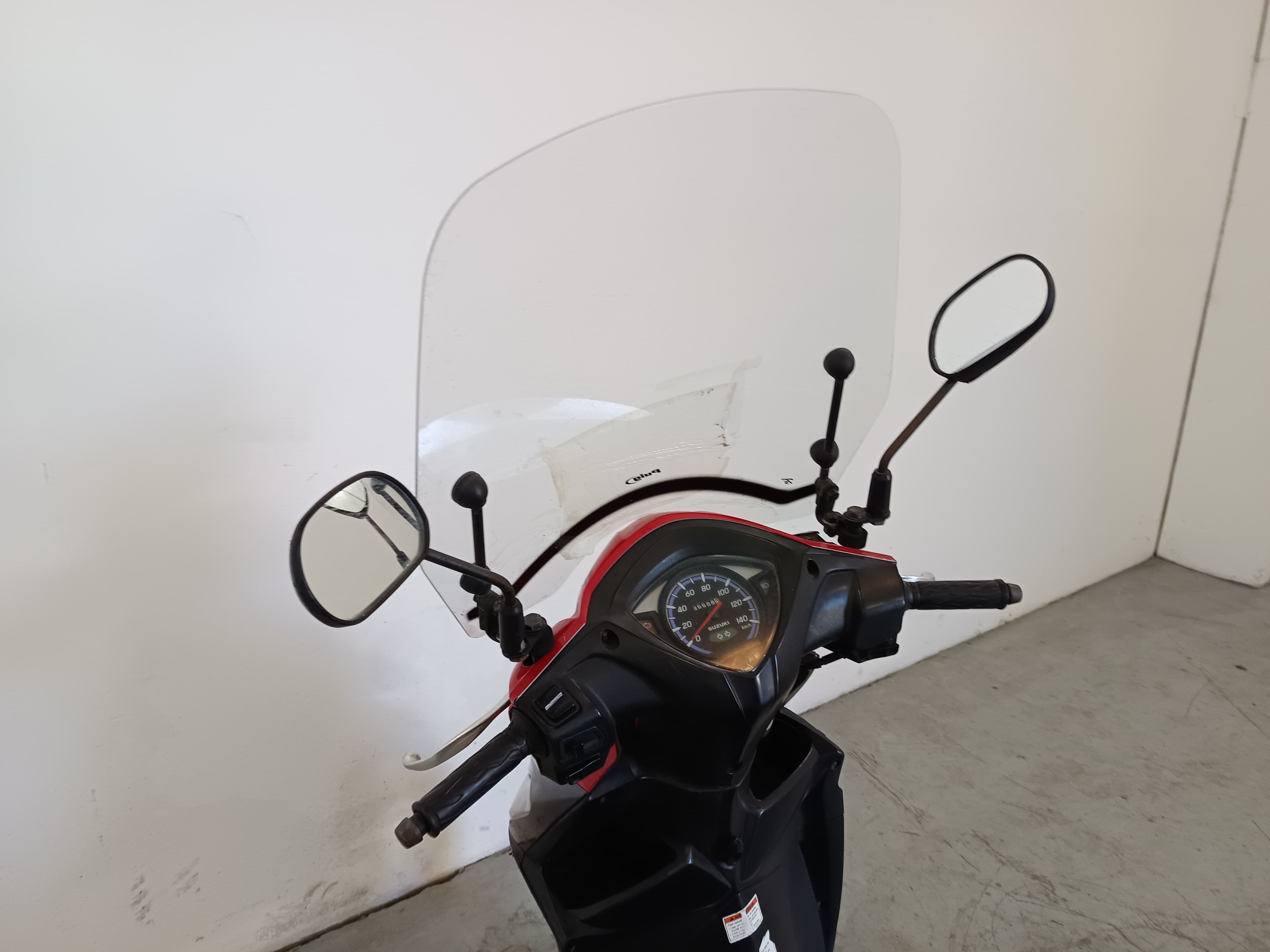 Suzuki UK 110 Address — imagem 11