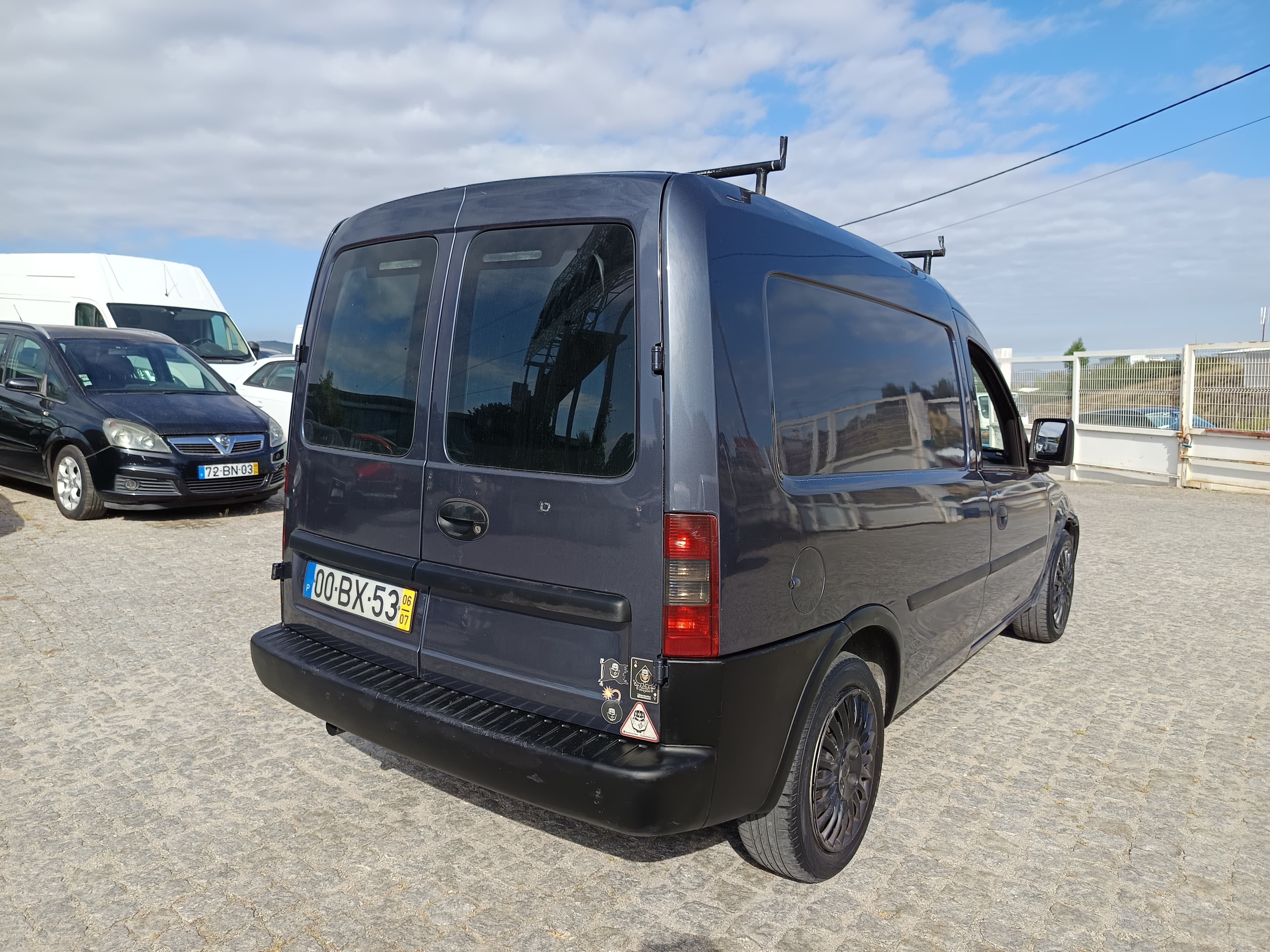 Opel Combo · Ano 2006 — image 4