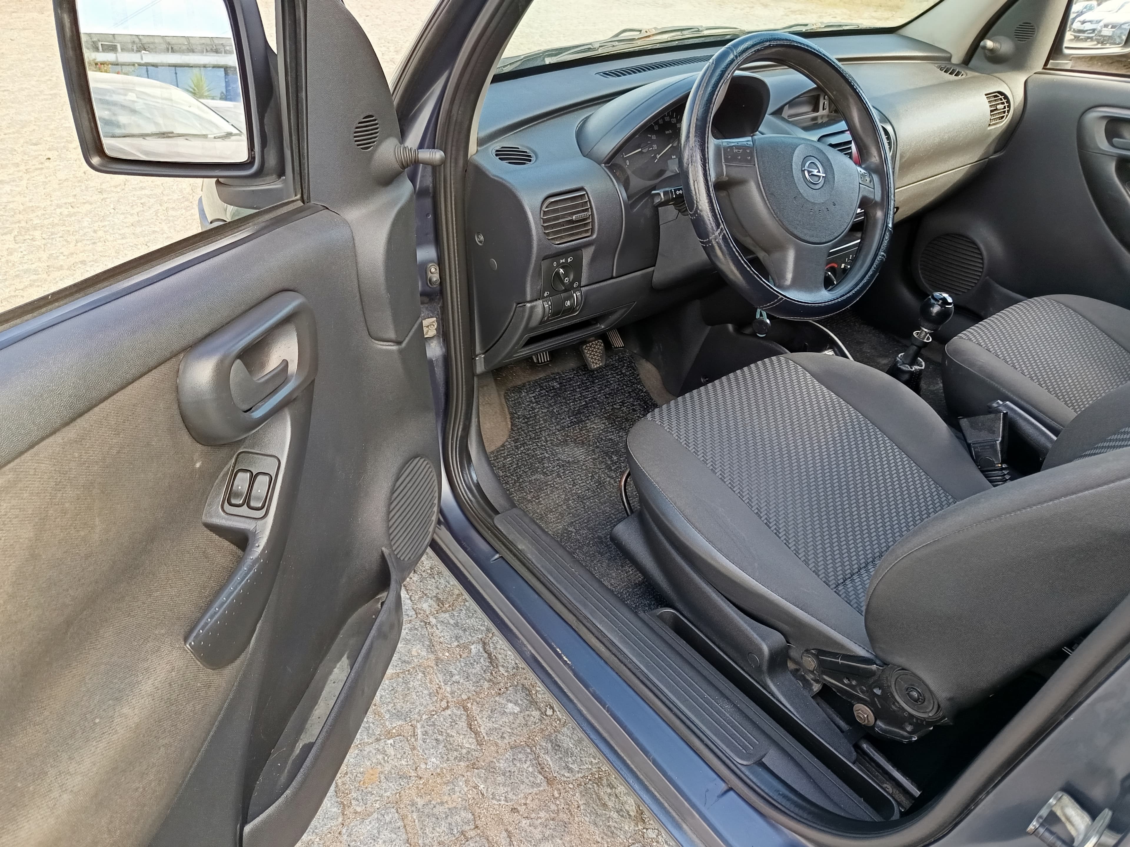 Opel Combo · Ano 2006 — image 19