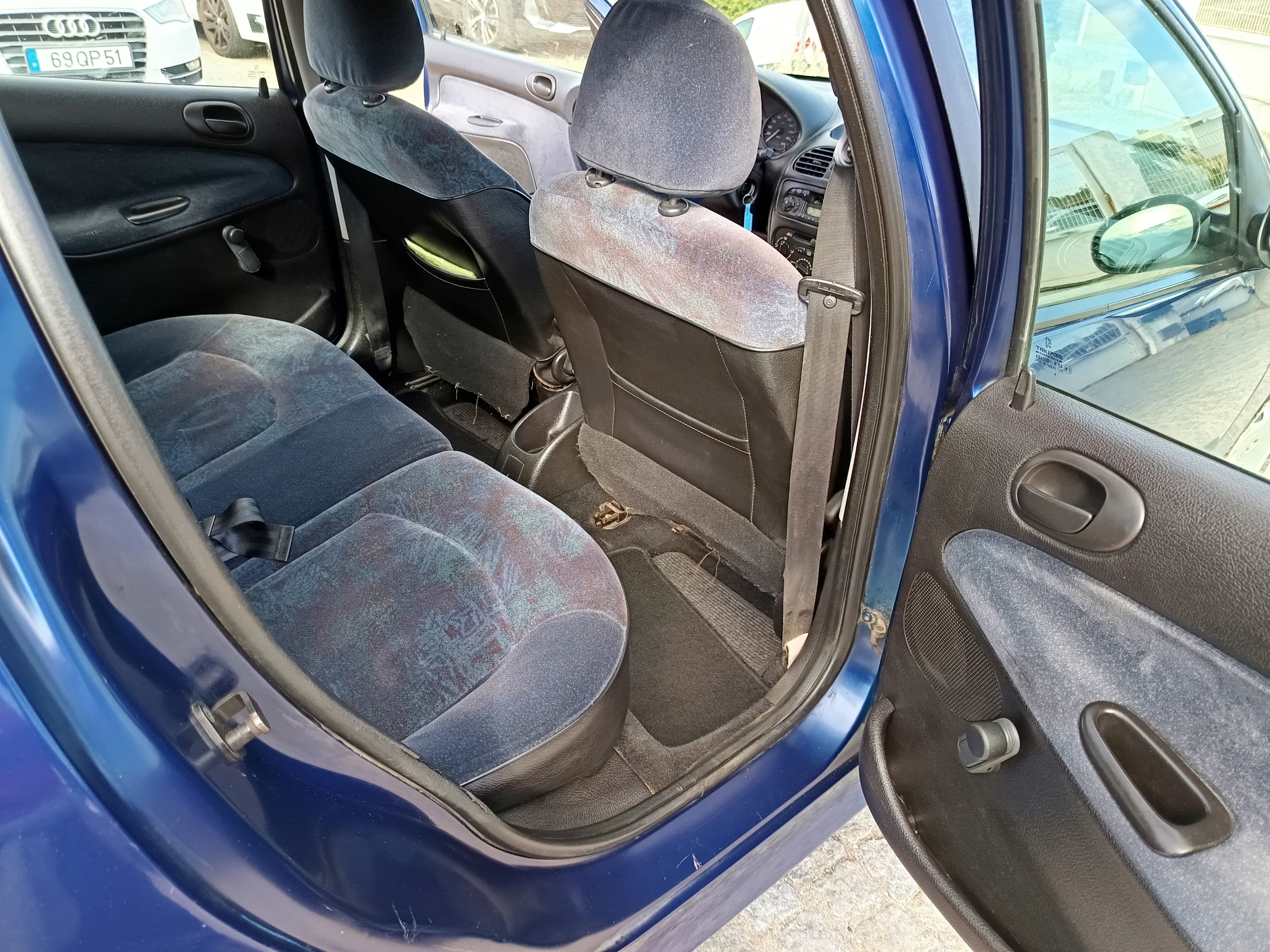 Peugeot 206 · Ano 1999 — imagem 24