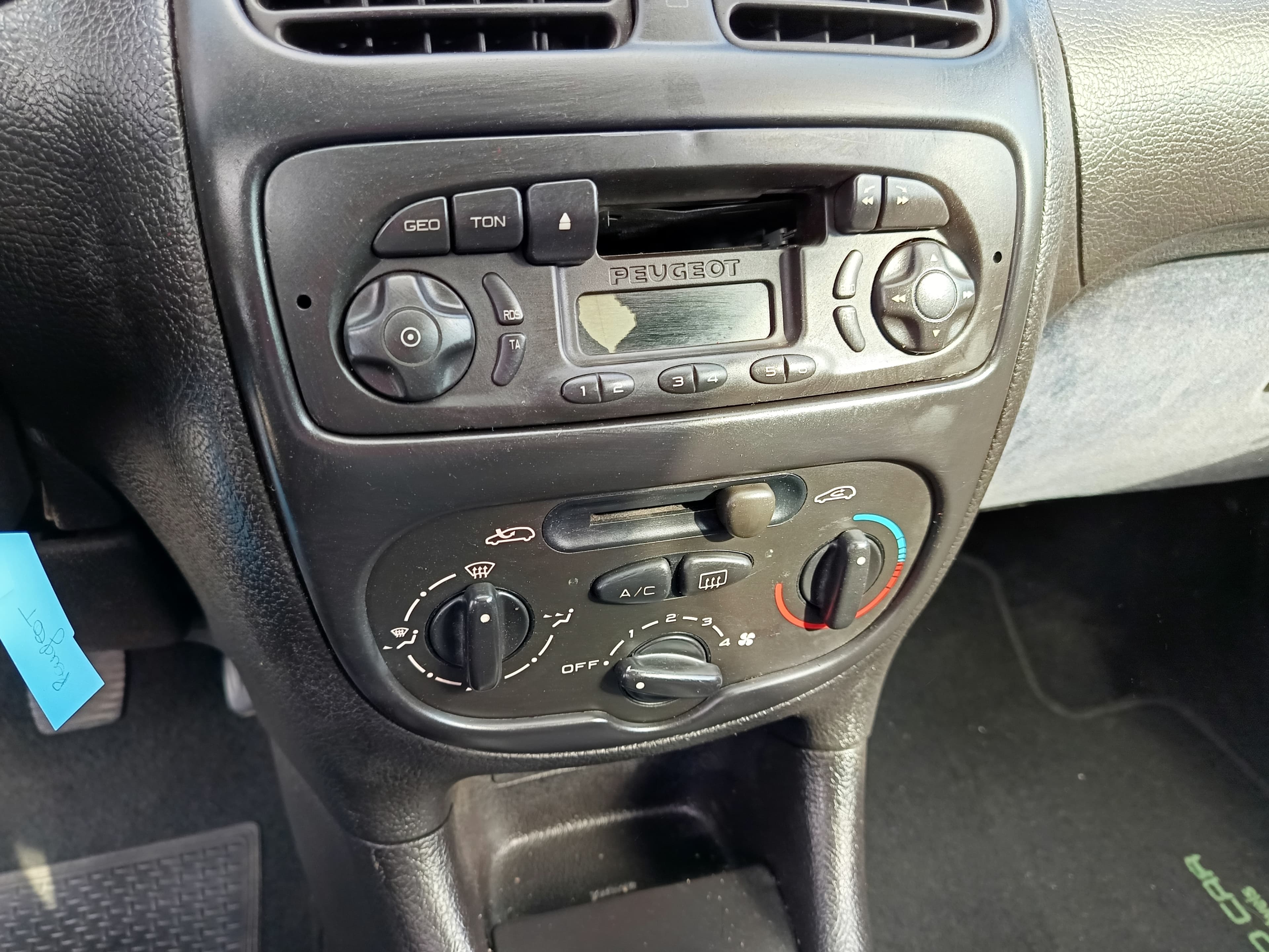 Peugeot 206 · Ano 1999 — imagem 34