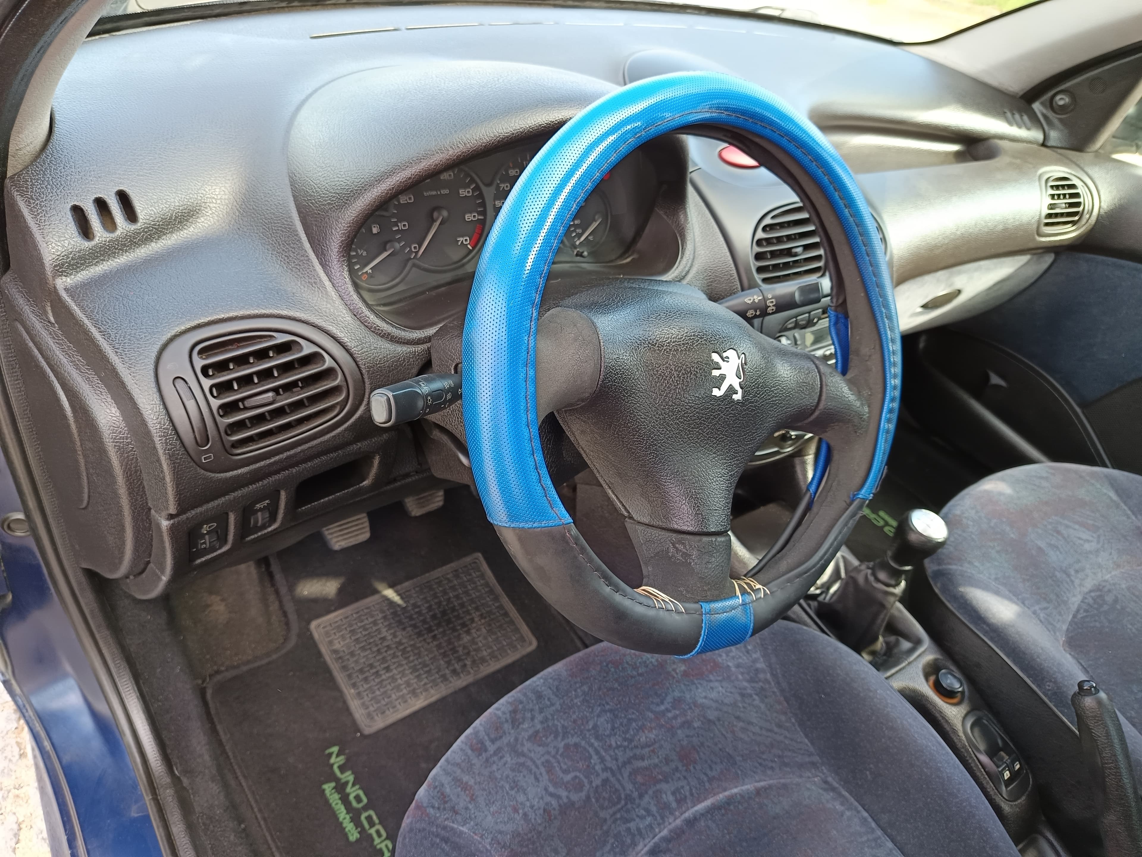 Peugeot 206 · Ano 1999 — imagem 30