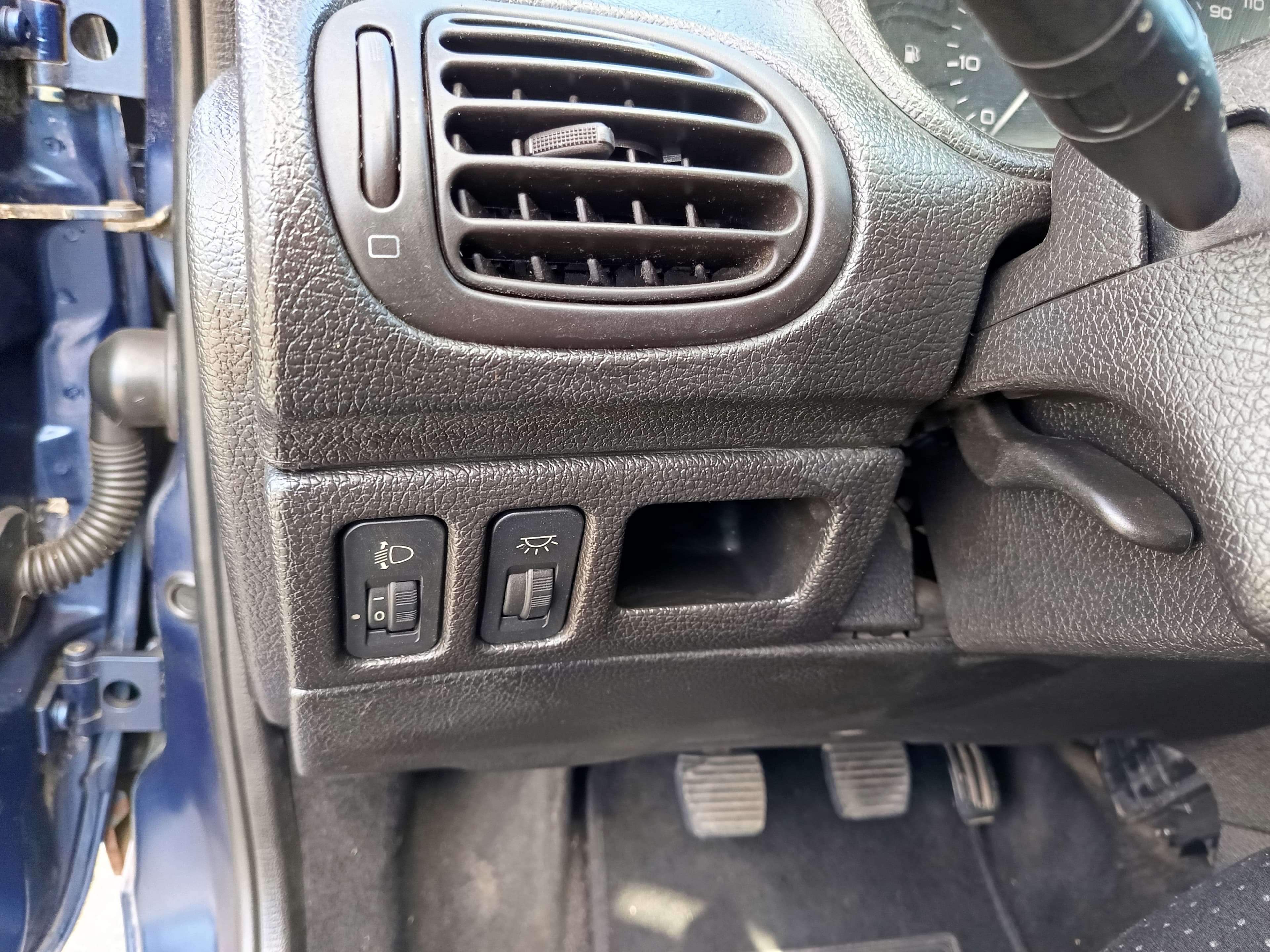 Peugeot 206 · Ano 1999 — imagem 37
