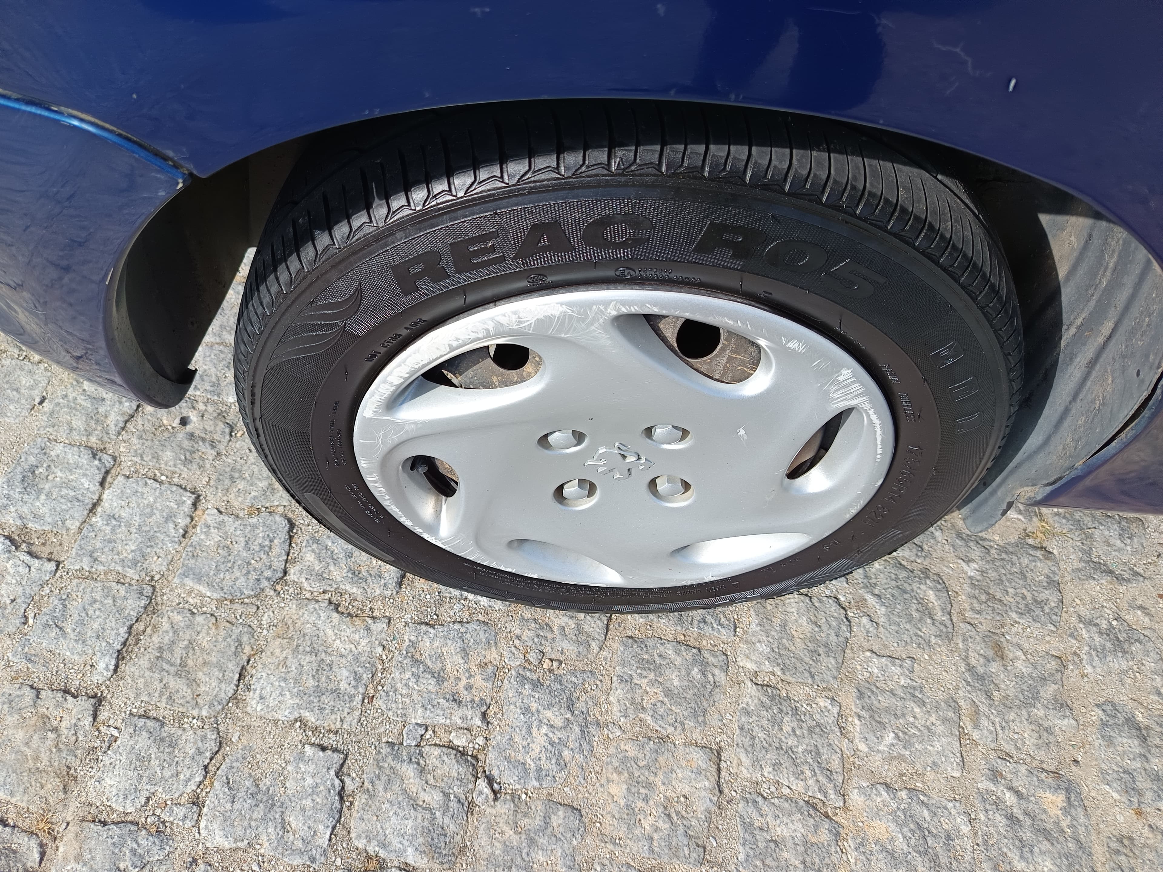 Peugeot 206 · Ano 1999 — imagem 11