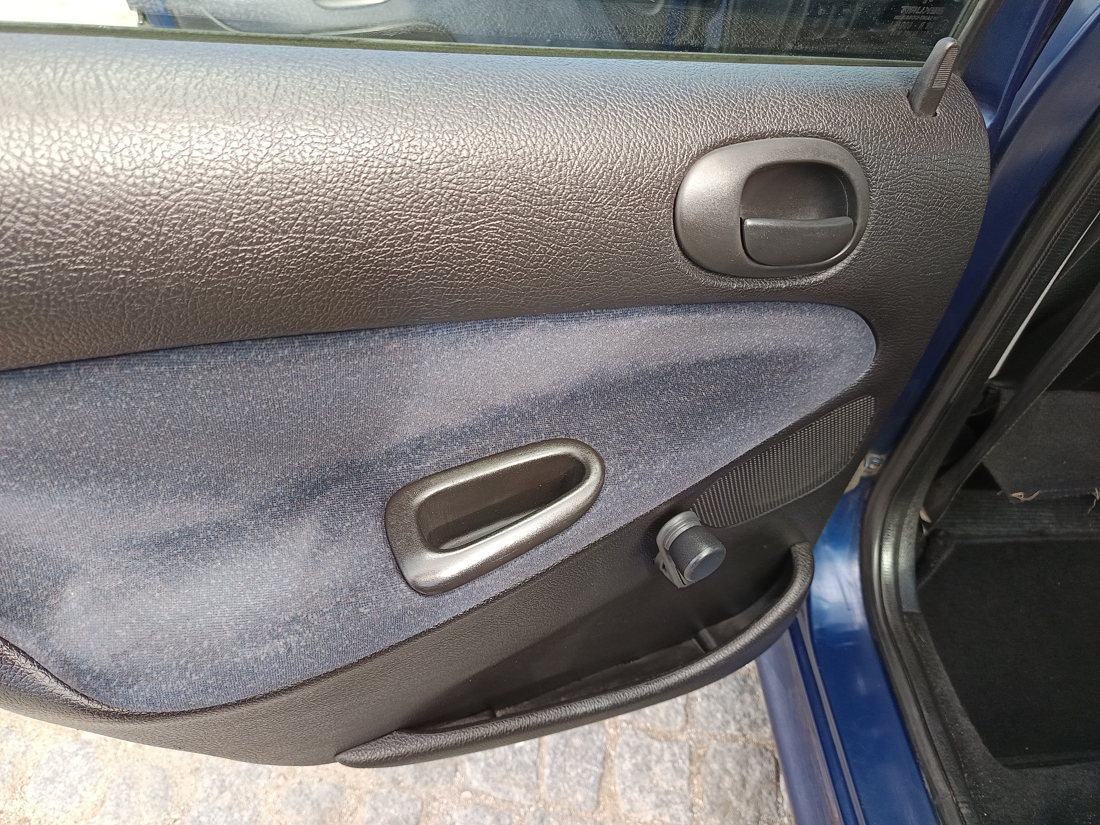 Peugeot 206 · Ano 1999 — imagem 28