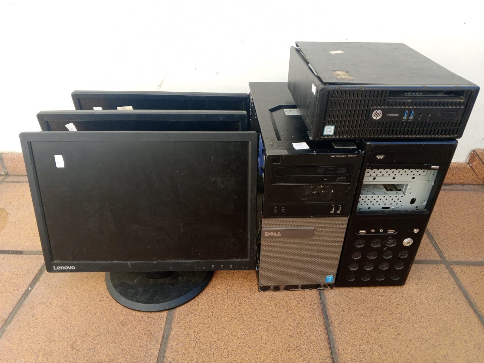 IT Equipment — image 1
