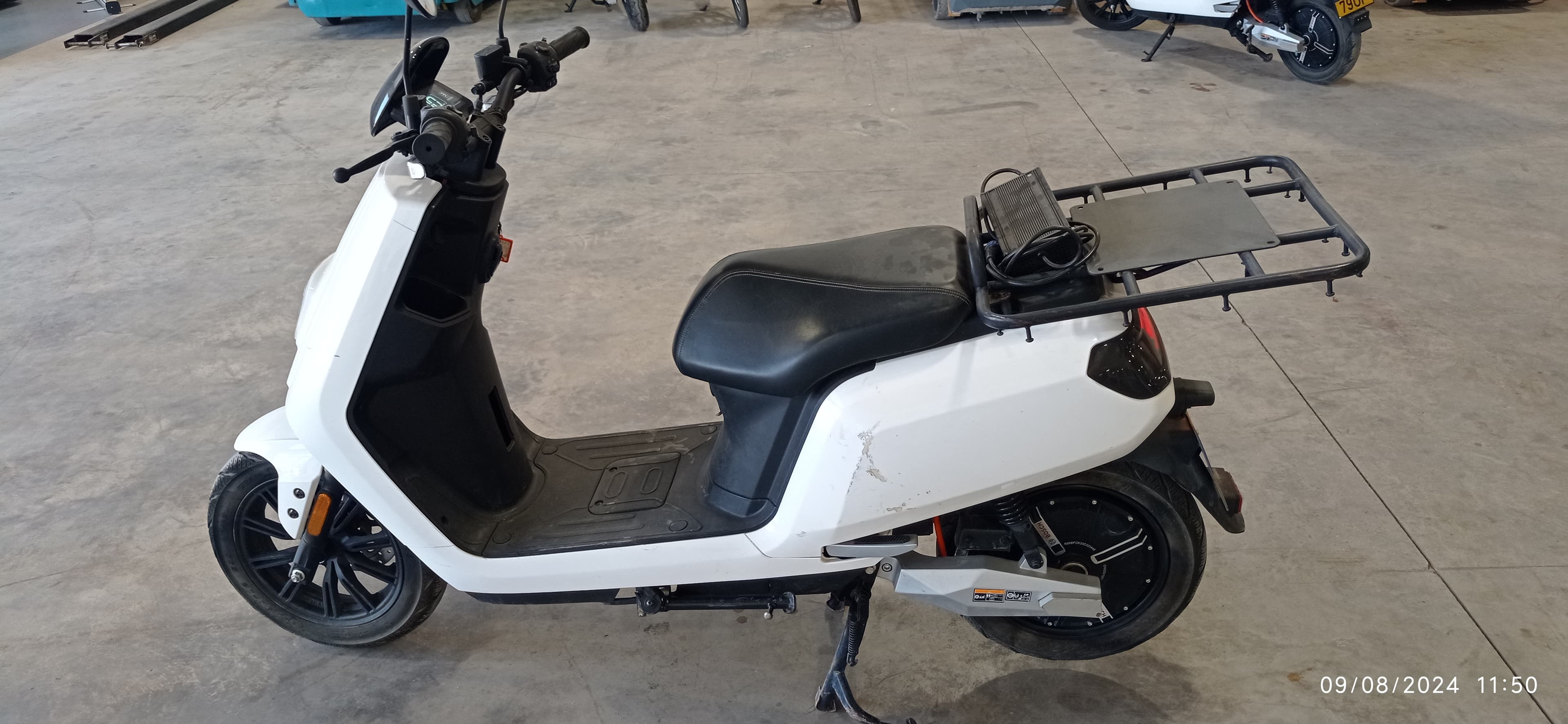 Urban Electric Motors LX05 · Ano 2021 — imagem 1