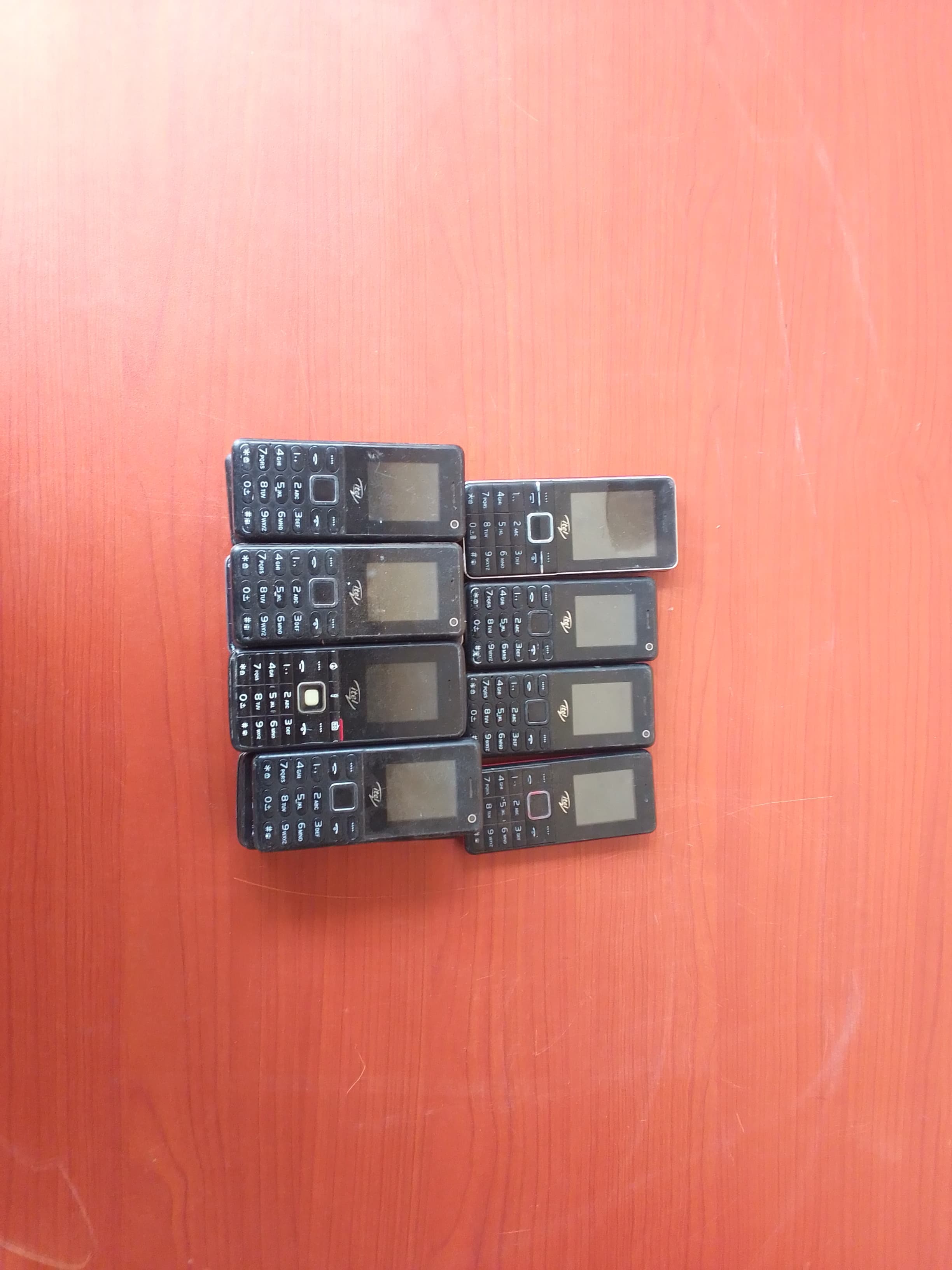 Telemóveis Itel e NOKIA — image 1