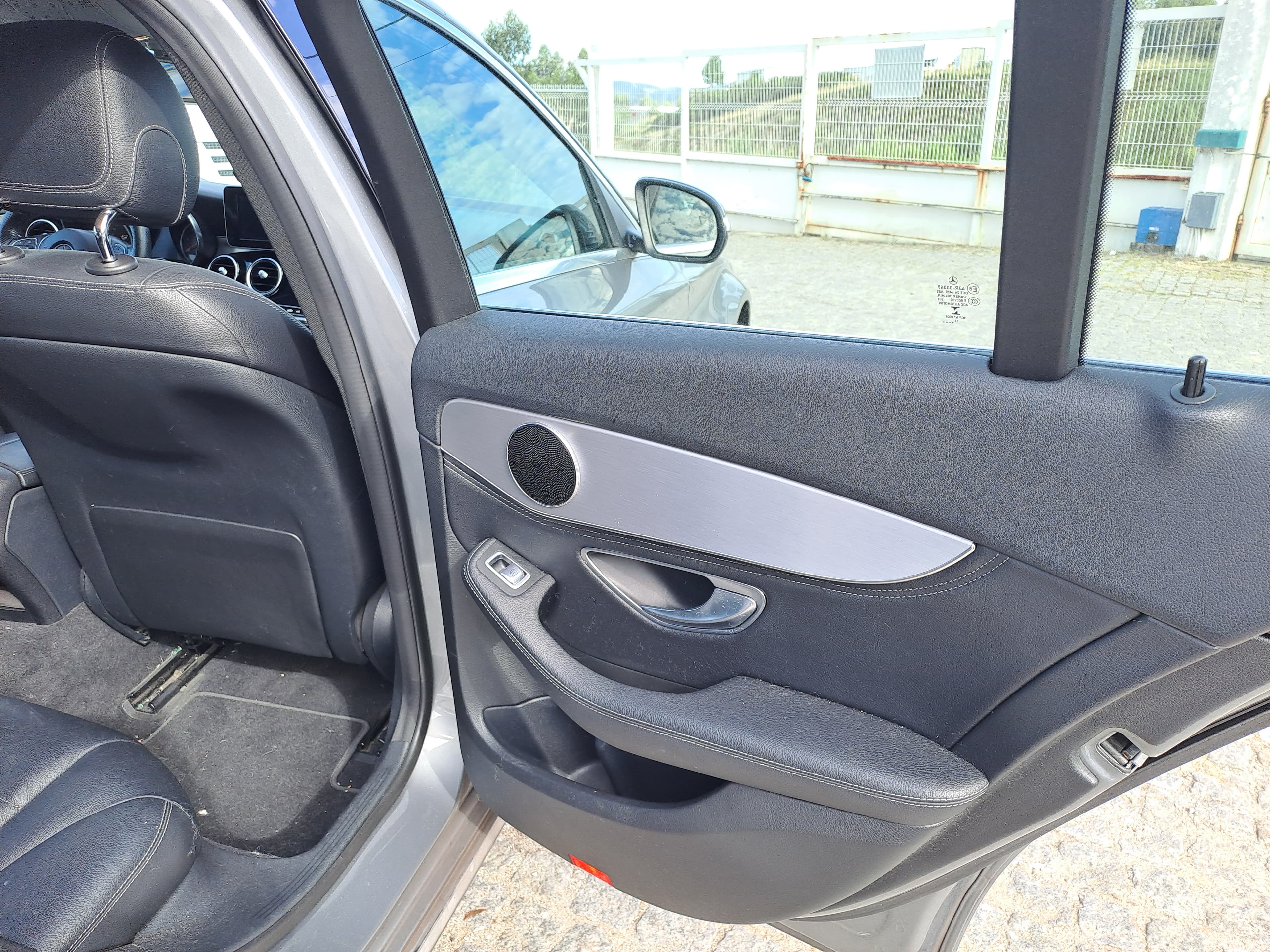 Mercedes-Benz C200 D · Ano 2014 — image 12