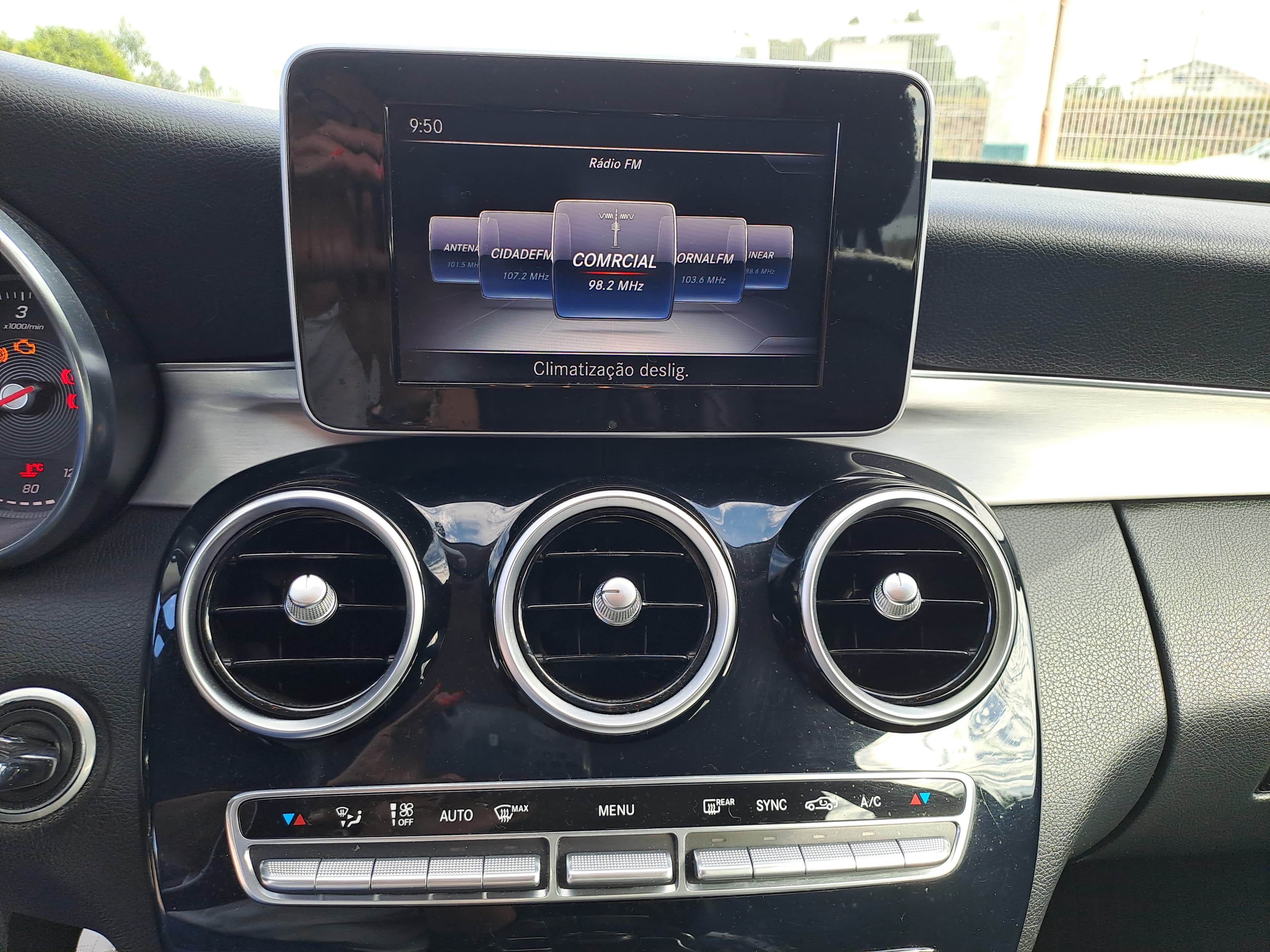 Mercedes-Benz C200 D · Ano 2014 — image 25