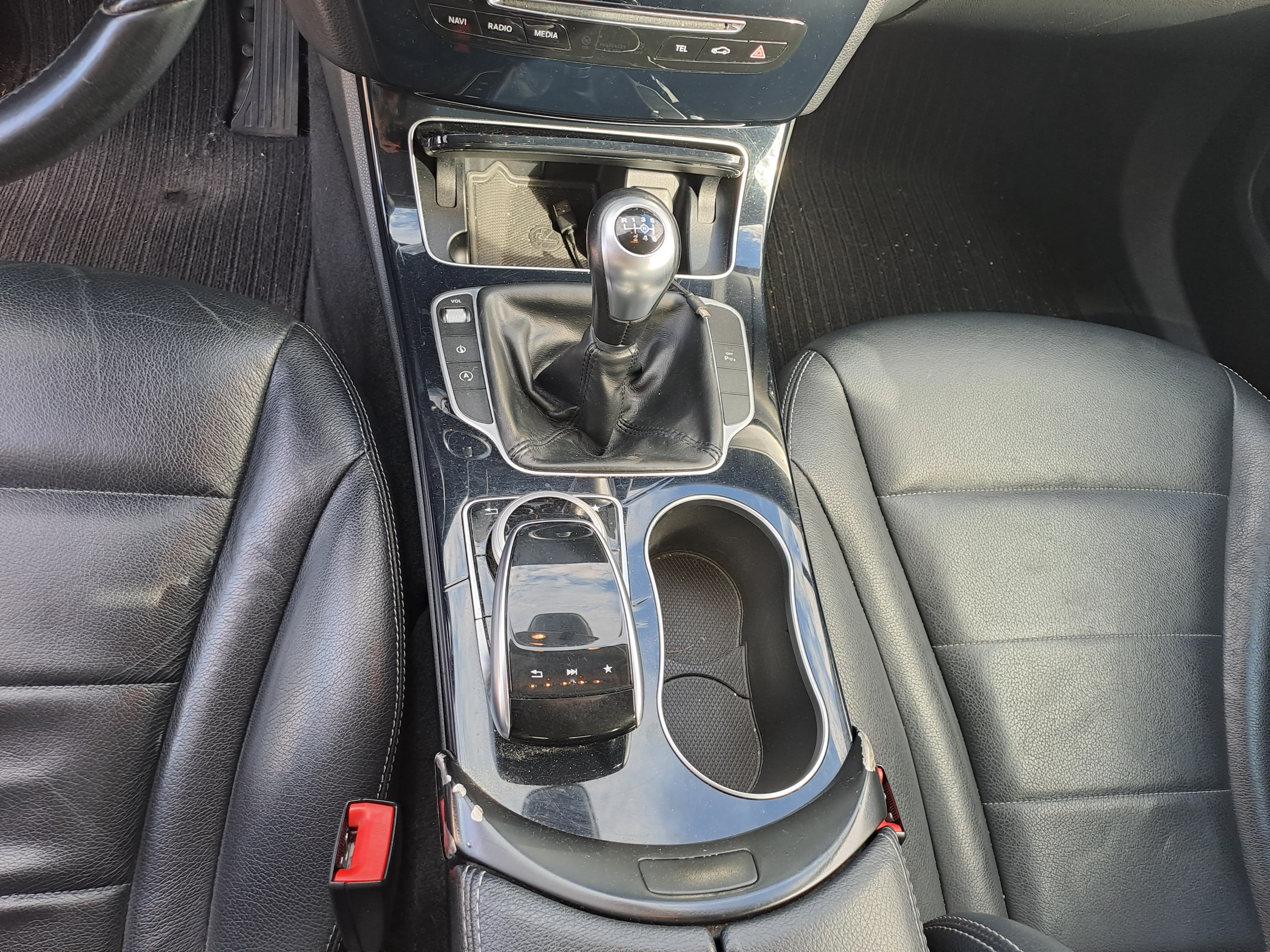 Mercedes-Benz C200 D · Ano 2014 — image 14