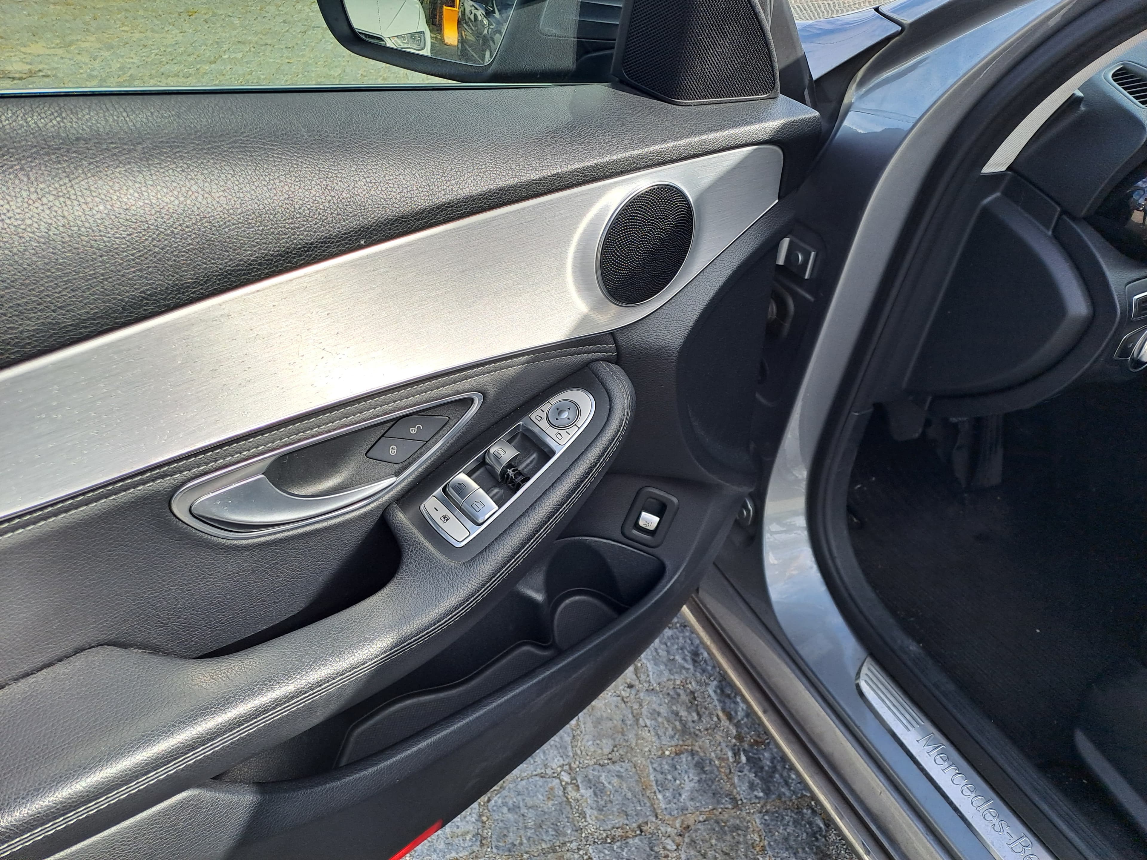 Mercedes-Benz C200 D · Ano 2014 — image 23