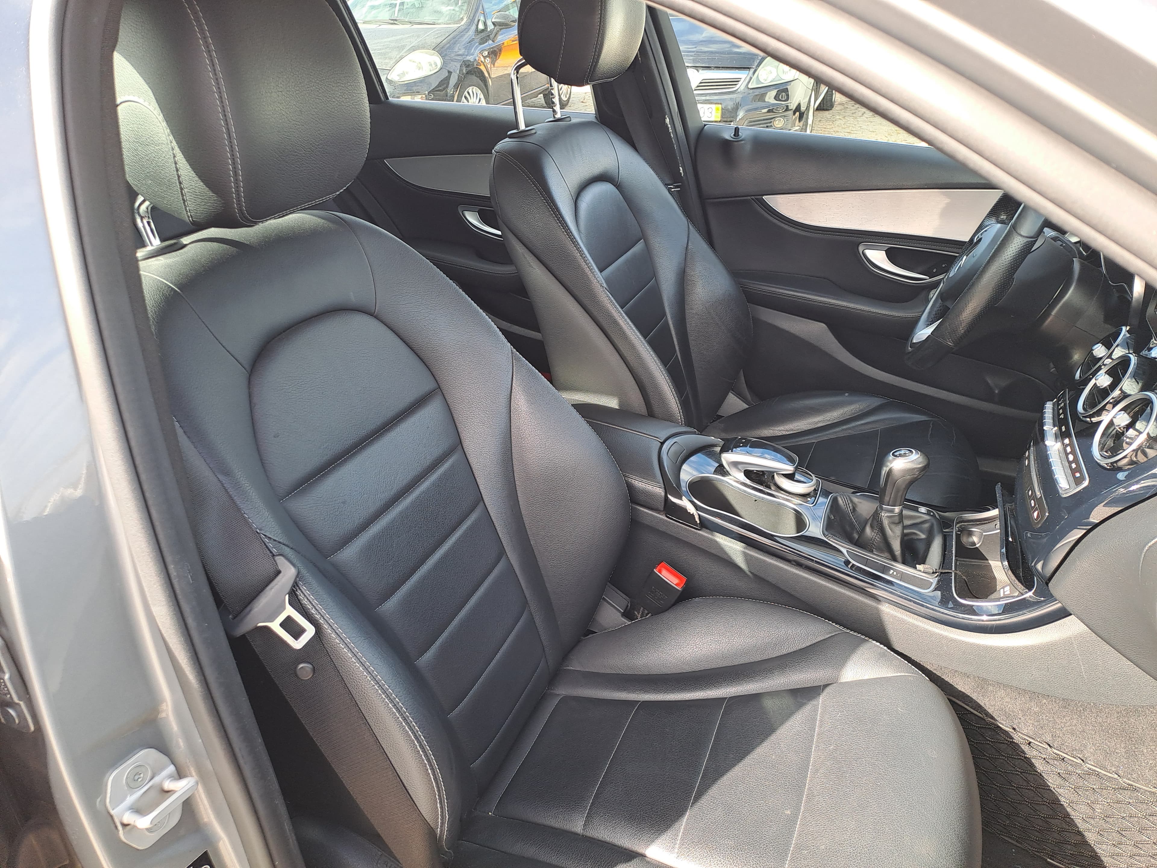 Mercedes-Benz C200 D · Ano 2014 — image 20