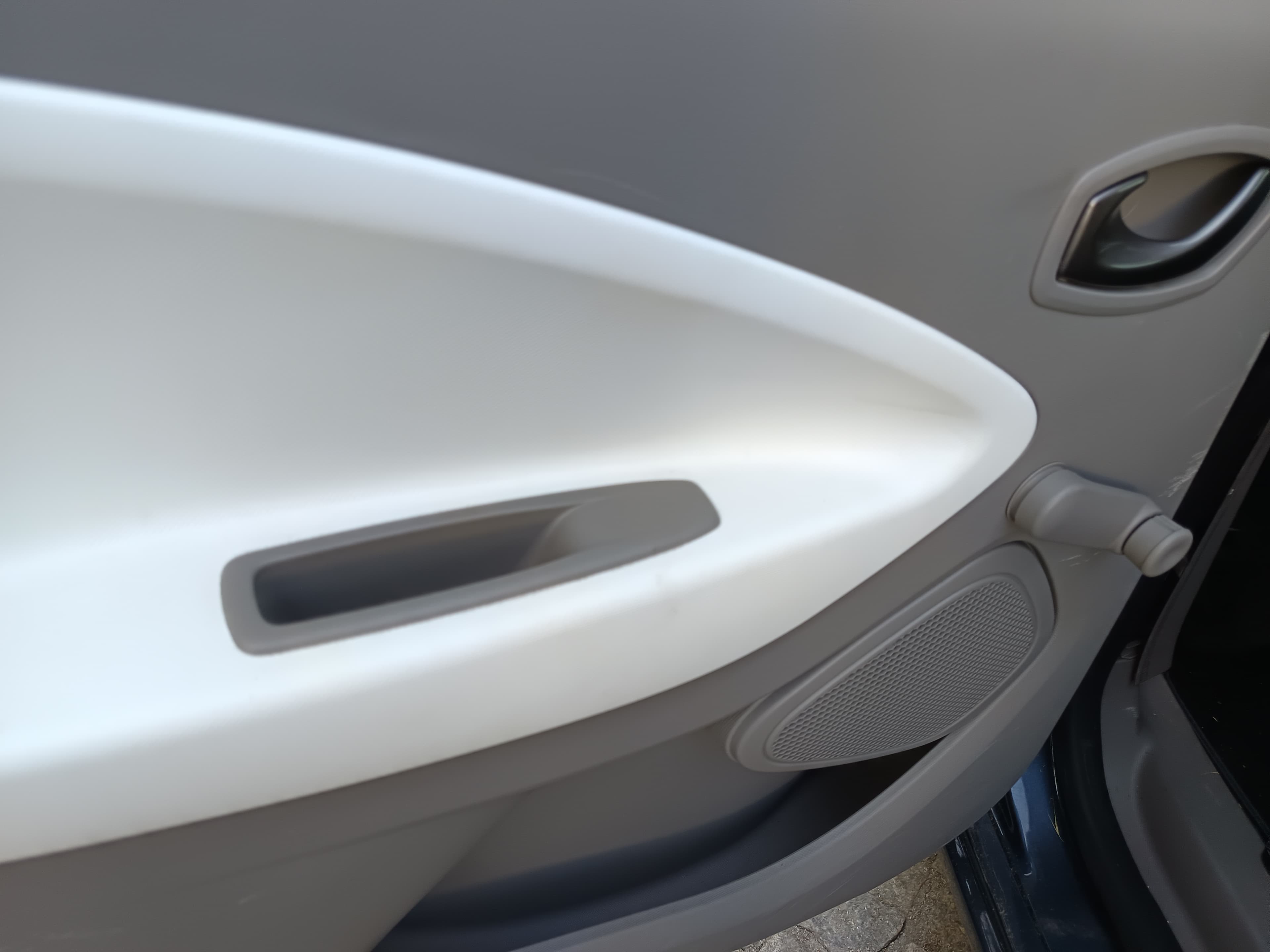 Renault Zoe · Ano 2019 — imagem 38