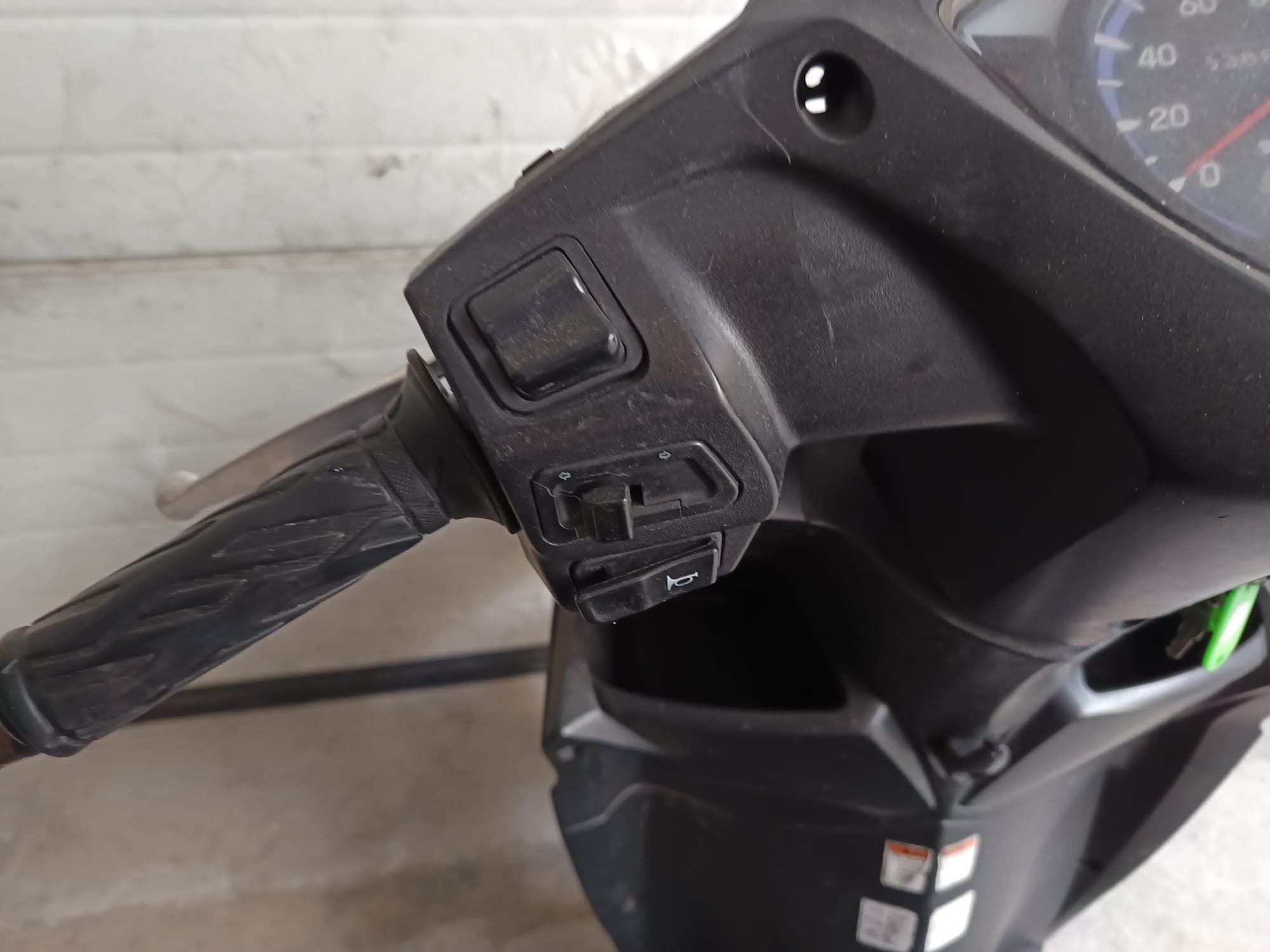 Suzuki UK 110 Adress — imagen 10