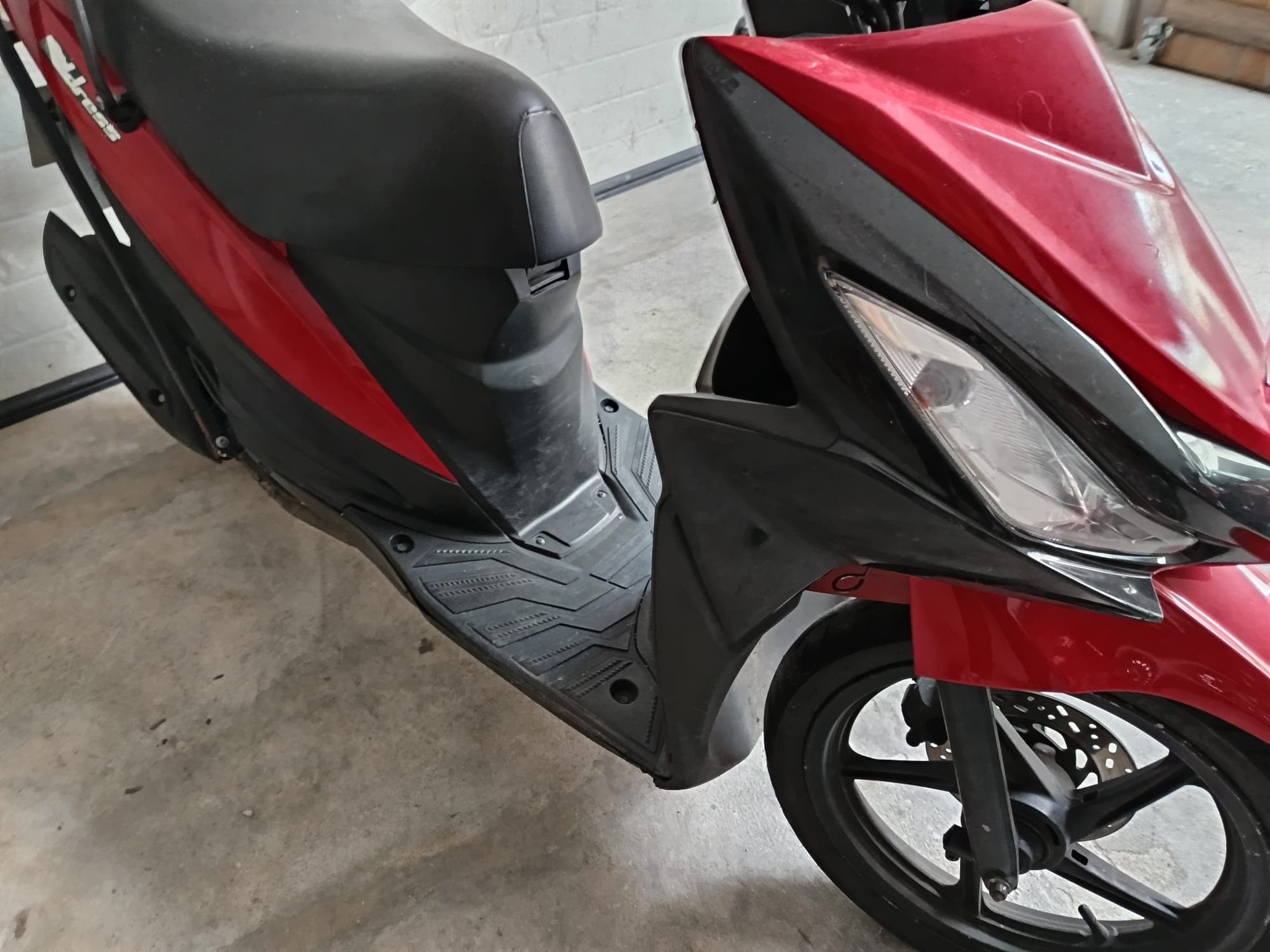 Suzuki UK 110 Adress — imagen 8