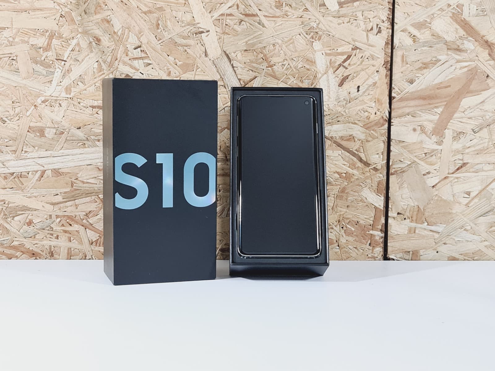 Telemóvel Samsung S10 — imagen 1