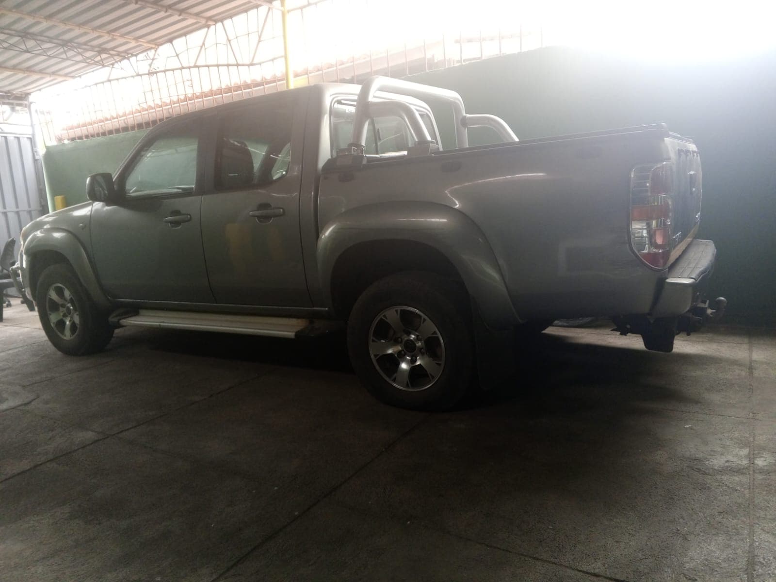 Mazda BT50 · Ano 2010 — imagem 5