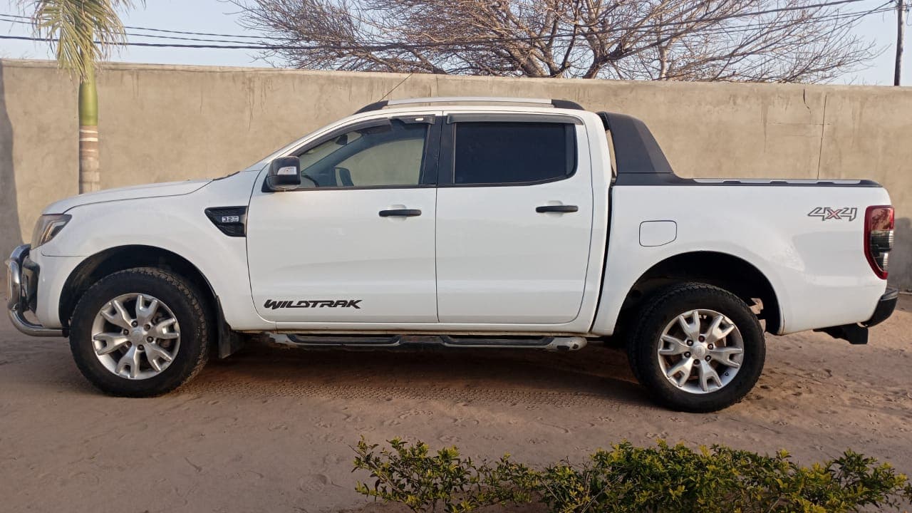 Ford Ranger · Ano 2013 — imagem 3