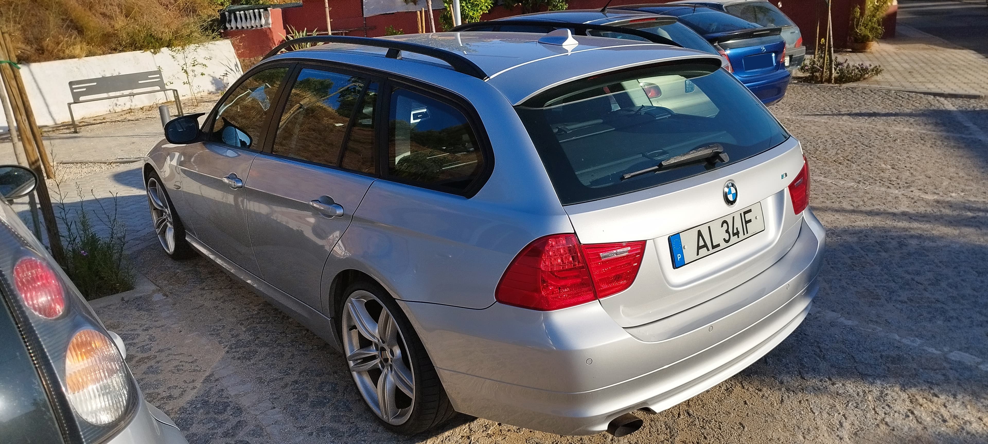 BMW 318d · Ano 2009 — image 2