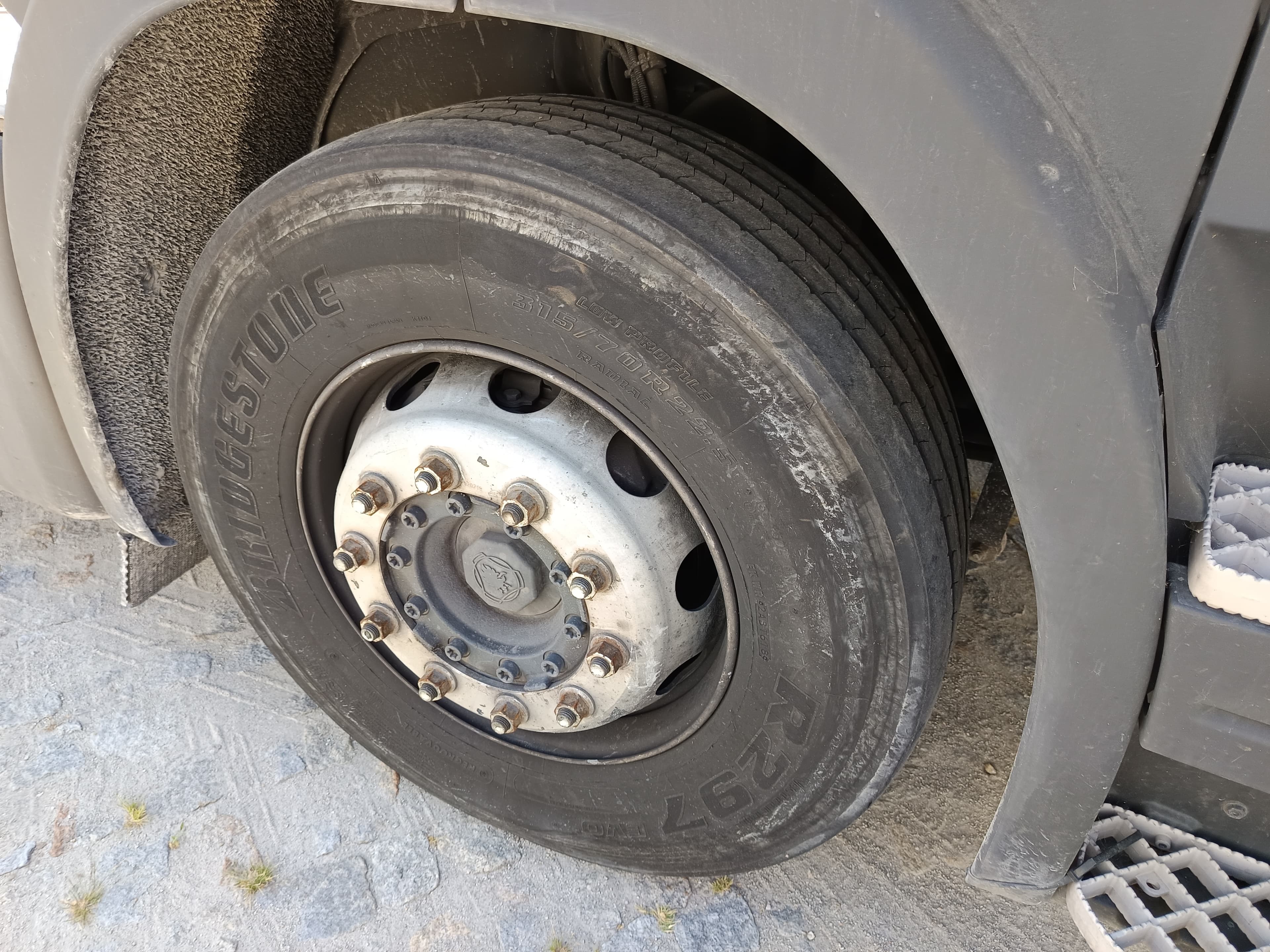Scania R410 · Ano 2015 — image 9