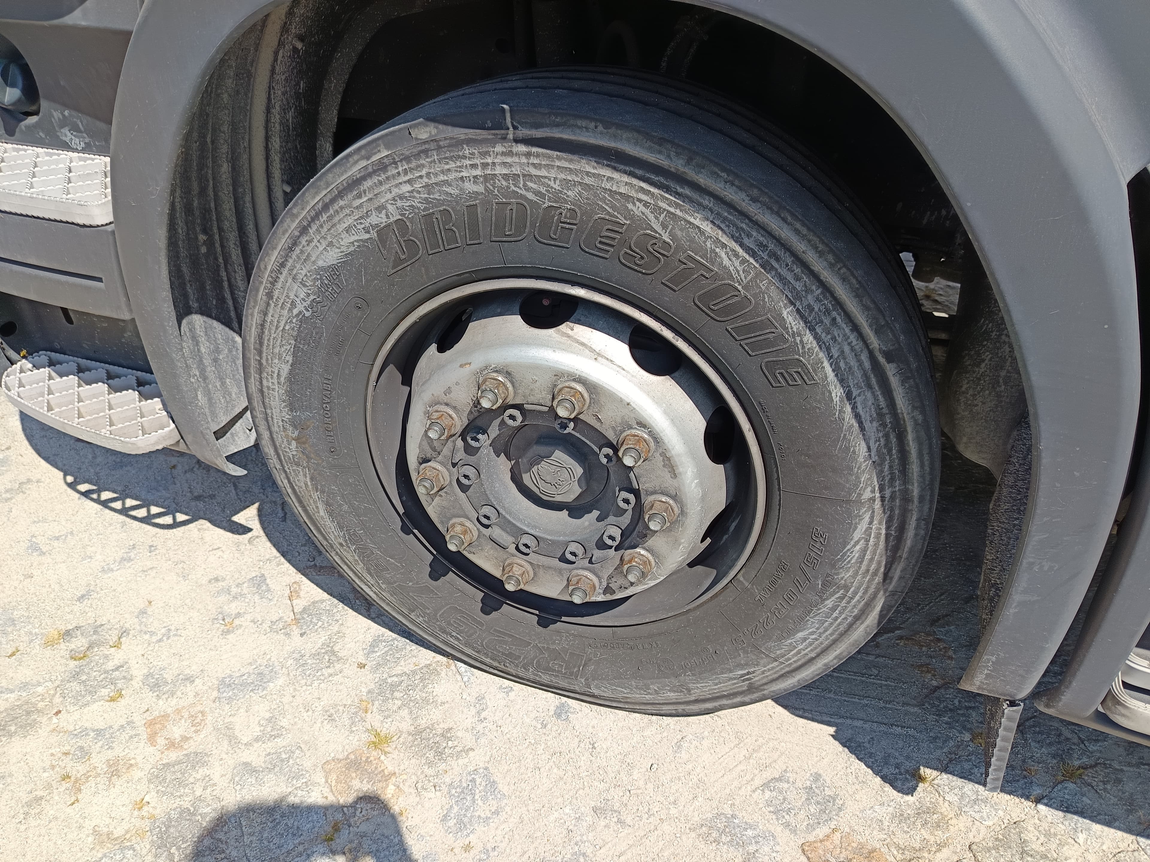 Scania R410 · Ano 2015 — image 11