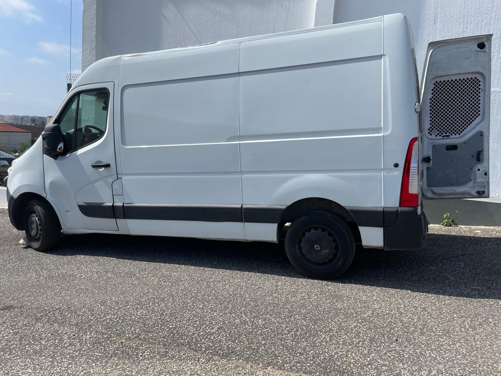 Renault Master · Ano 2013 — imagem 4